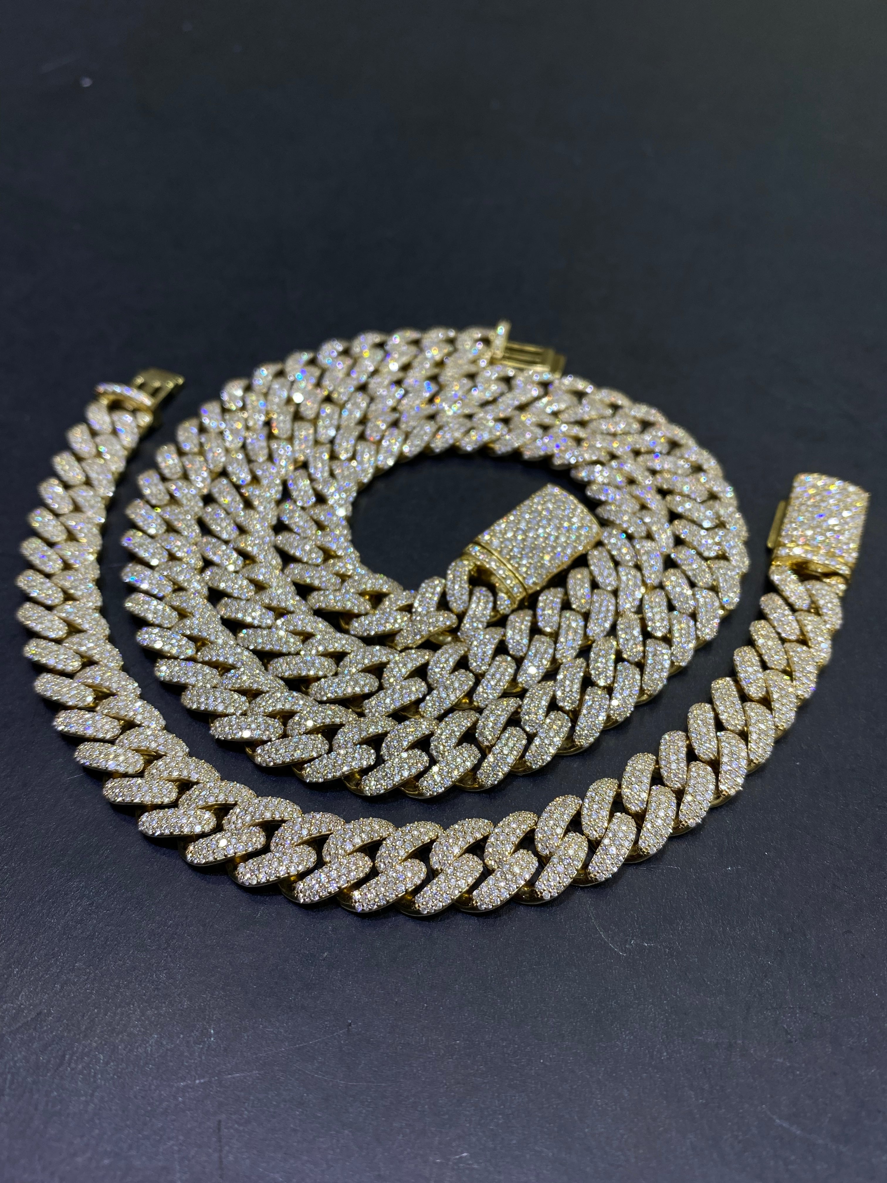 new โiced bustdown โ miami cuban link vs1 natural diamond ๐ 30cts.t.w.