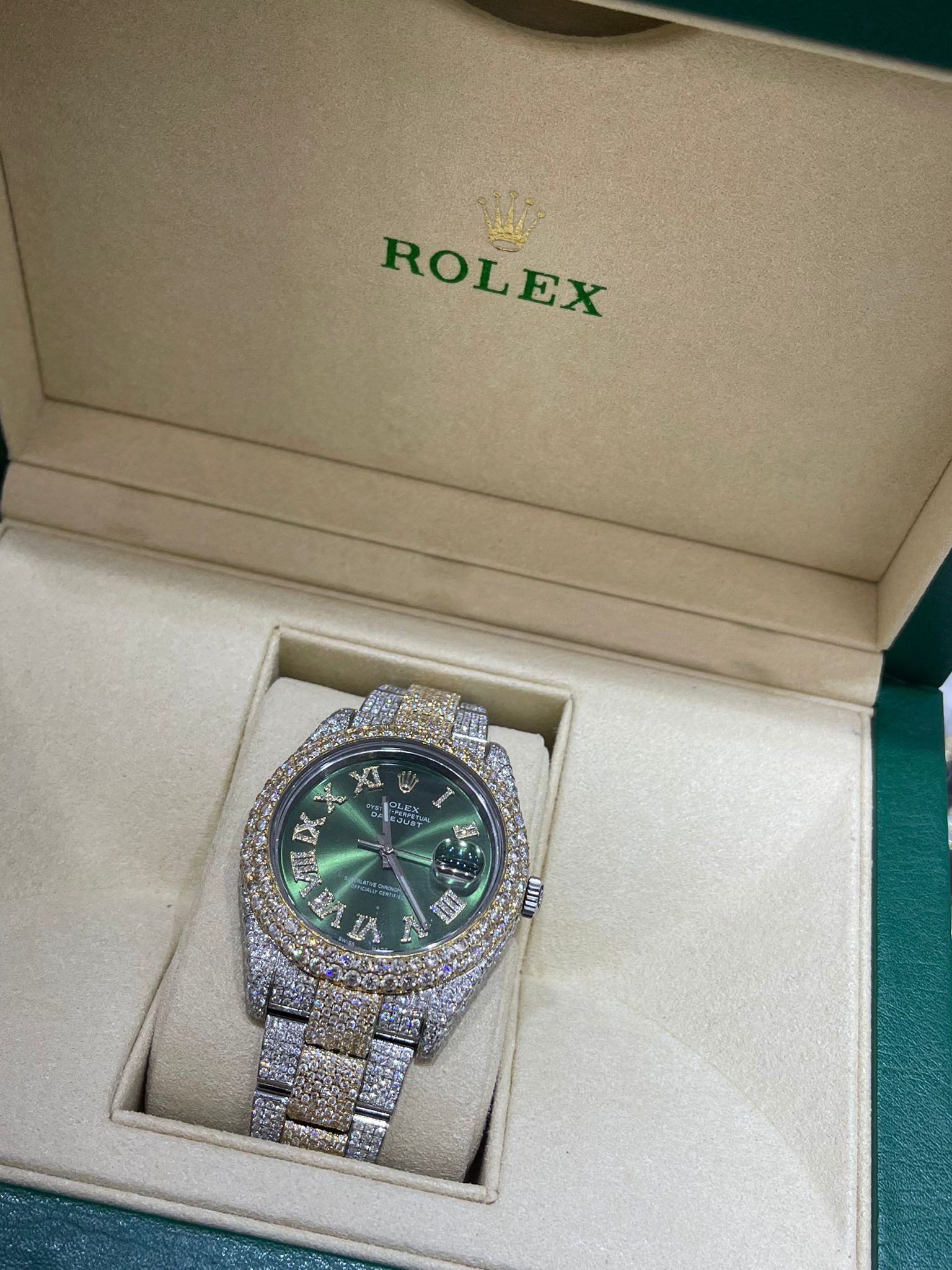 41mm rolex 2019 #126300 2x bezel 2-tone 18k 29cts.t.w vs-1