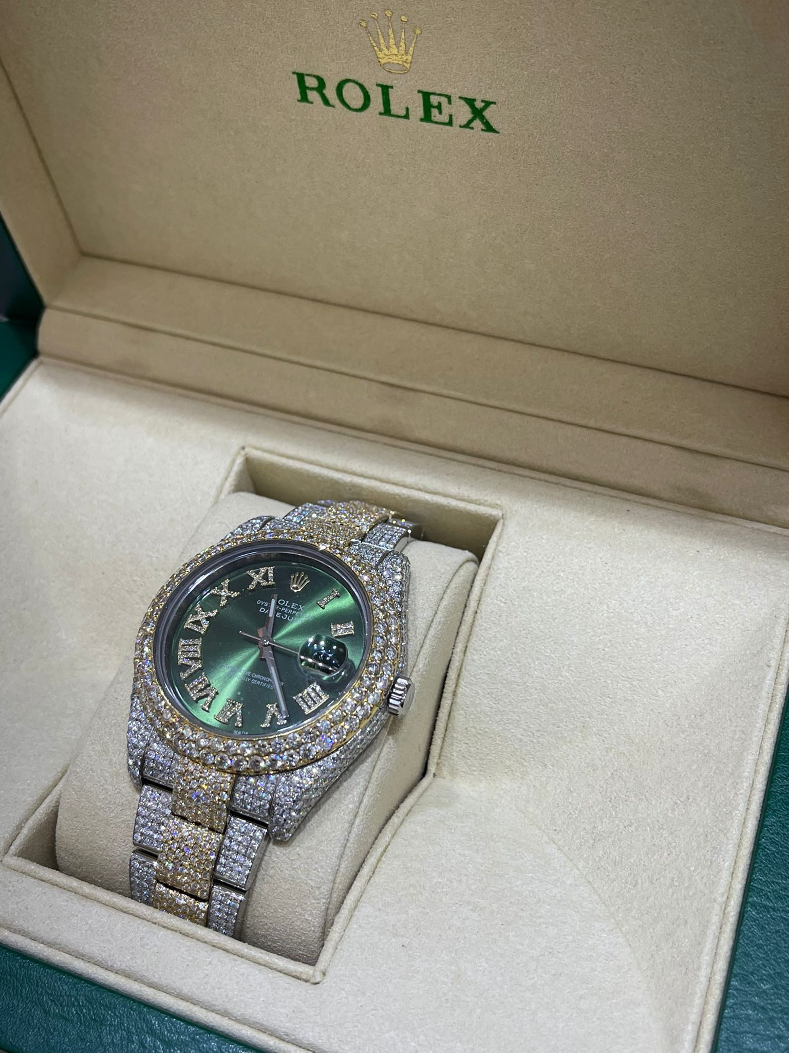 41mm rolex 2019 #126300 2x bezel 2-tone 18k 29cts.t.w vs-1