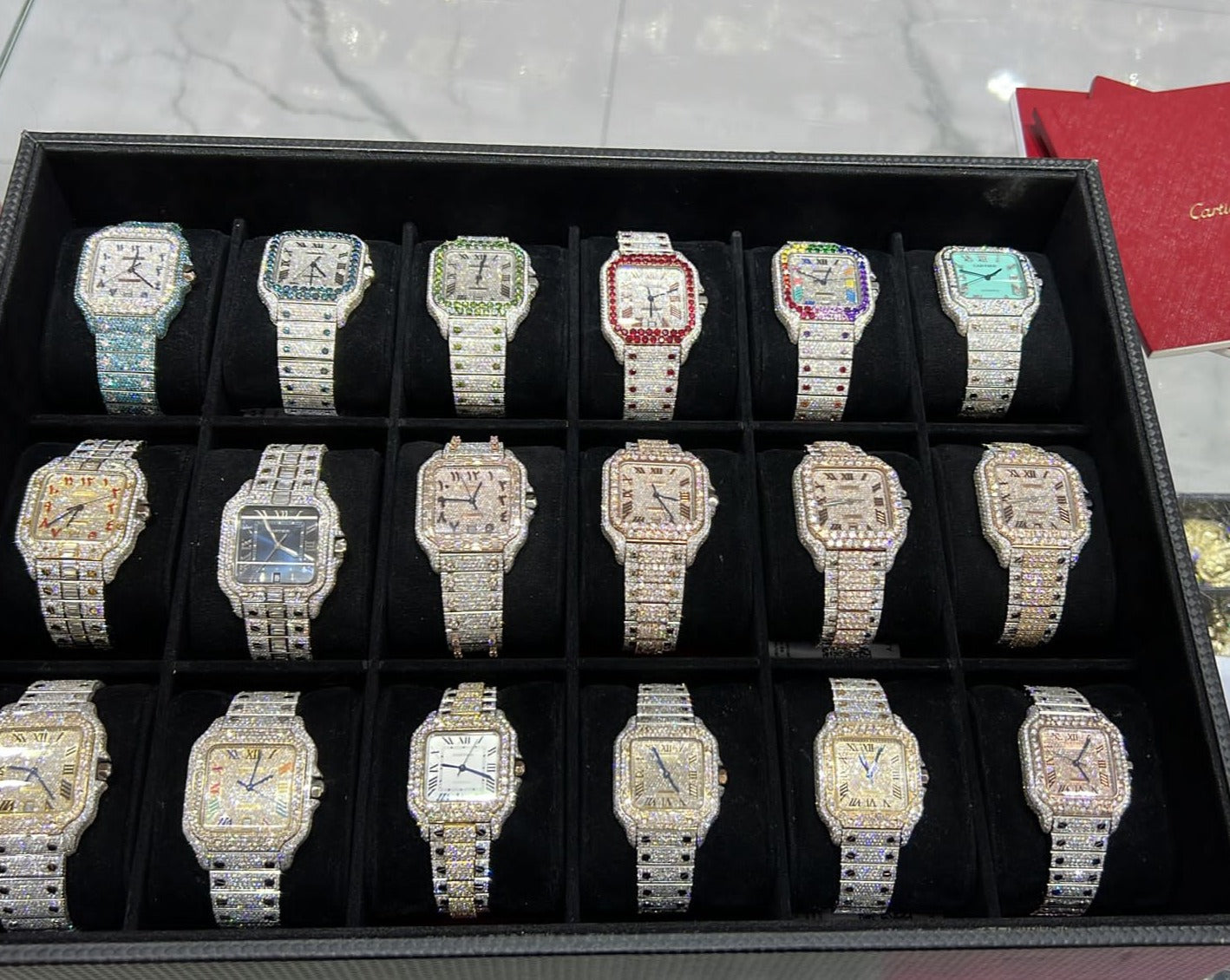 Emerald Iced Out Cartier Watch "Bust Down" Cartier Watch VS1 18 cts natural diamonds💎