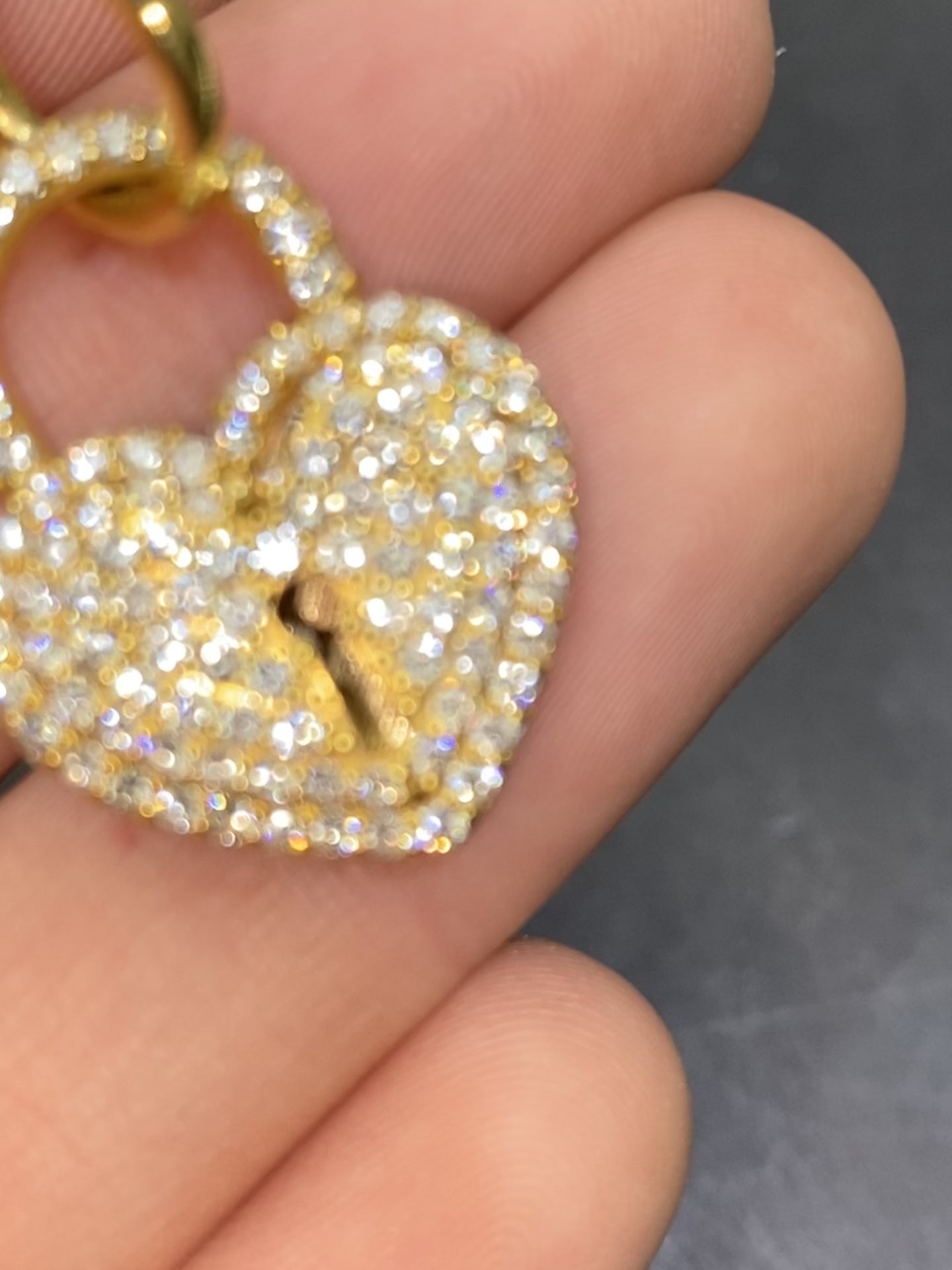 New14k pendant Love ❤️ heart lock Vs1 3cts.t.w..