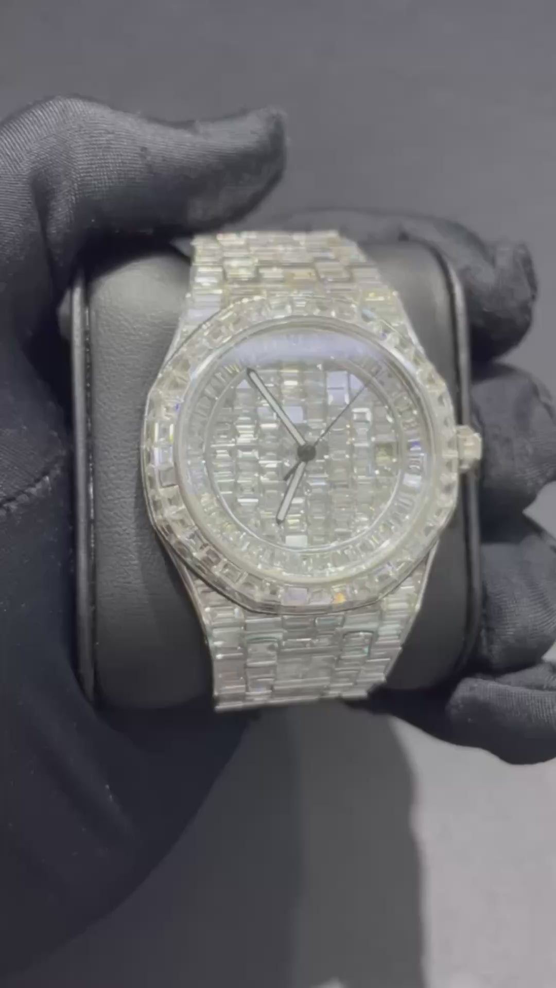 80 cts 18k Gold BUST DOWN AP
