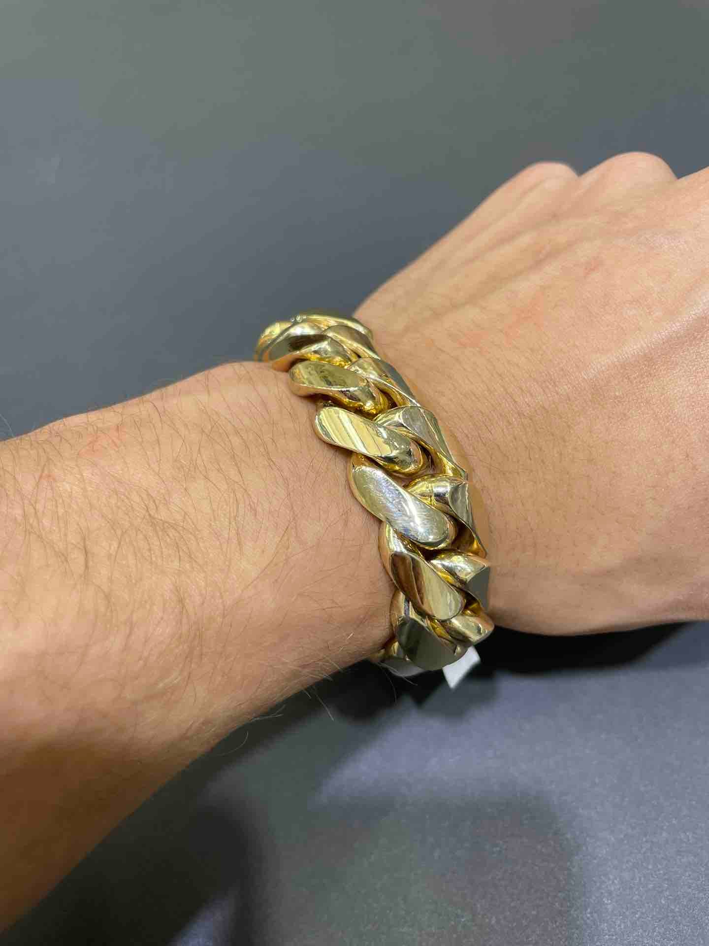 CUBAN LINK BRACELET