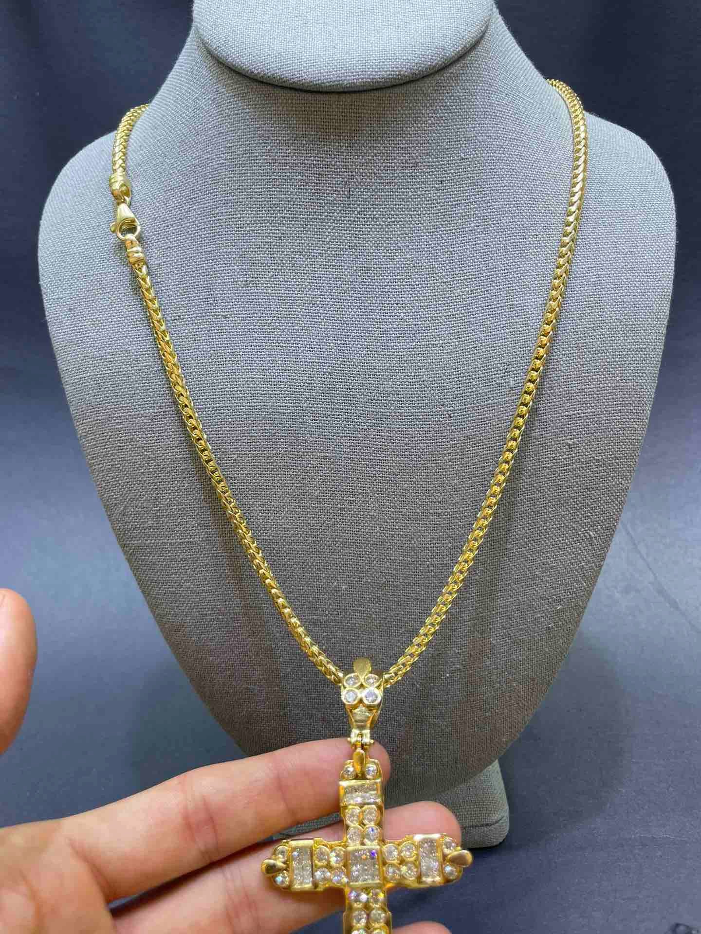 Franco Gold Men’s Chain with locket