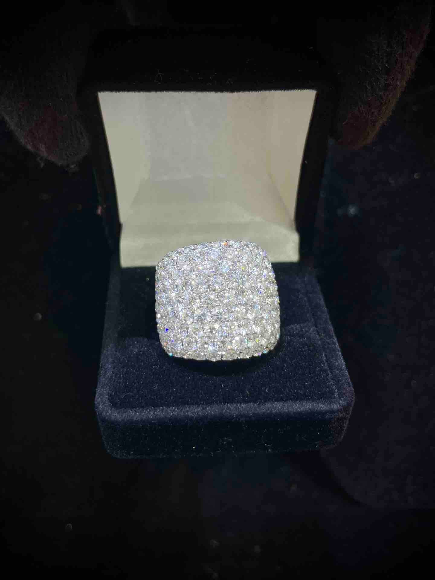 Custom Made VS1 18k 9 ct Ring with all Natural Diamonds and 13 grams of 18k White Gold