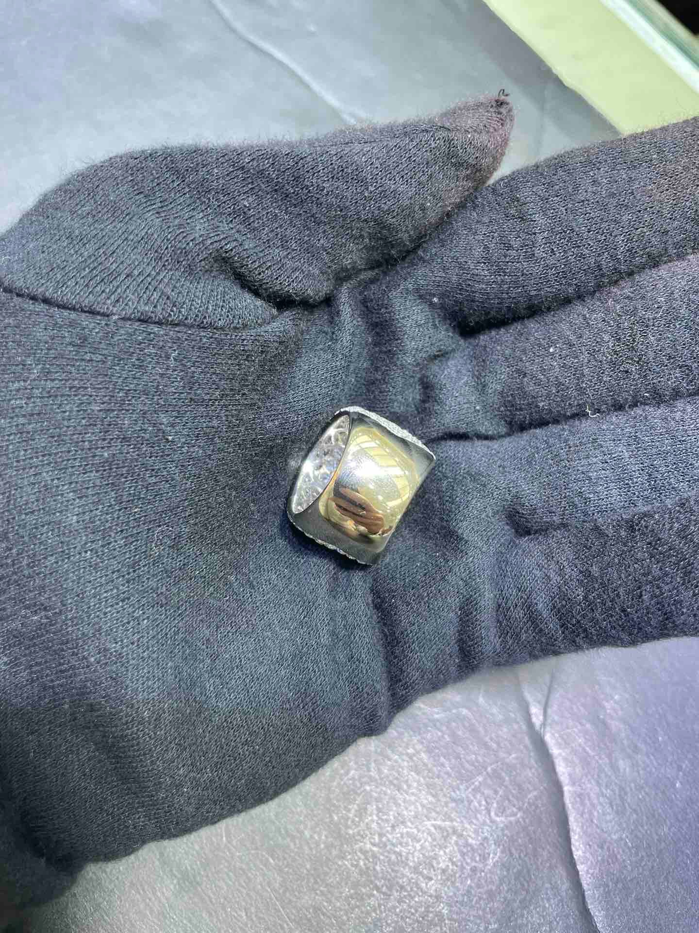 Custom Made VS1 18k 9 ct Ring with all Natural Diamonds and 13 grams of 18k White Gold