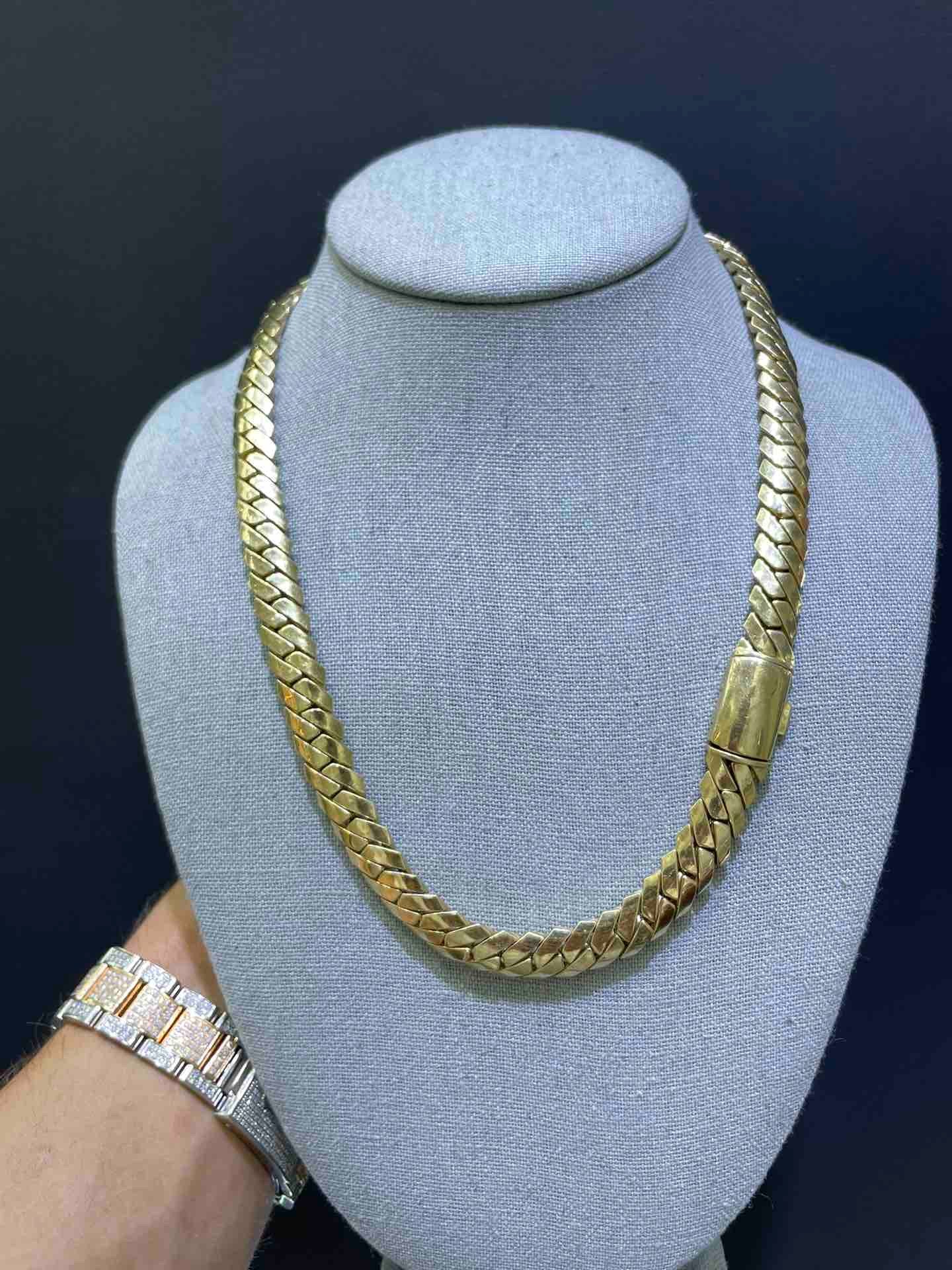 Miami Cuban link Prong set