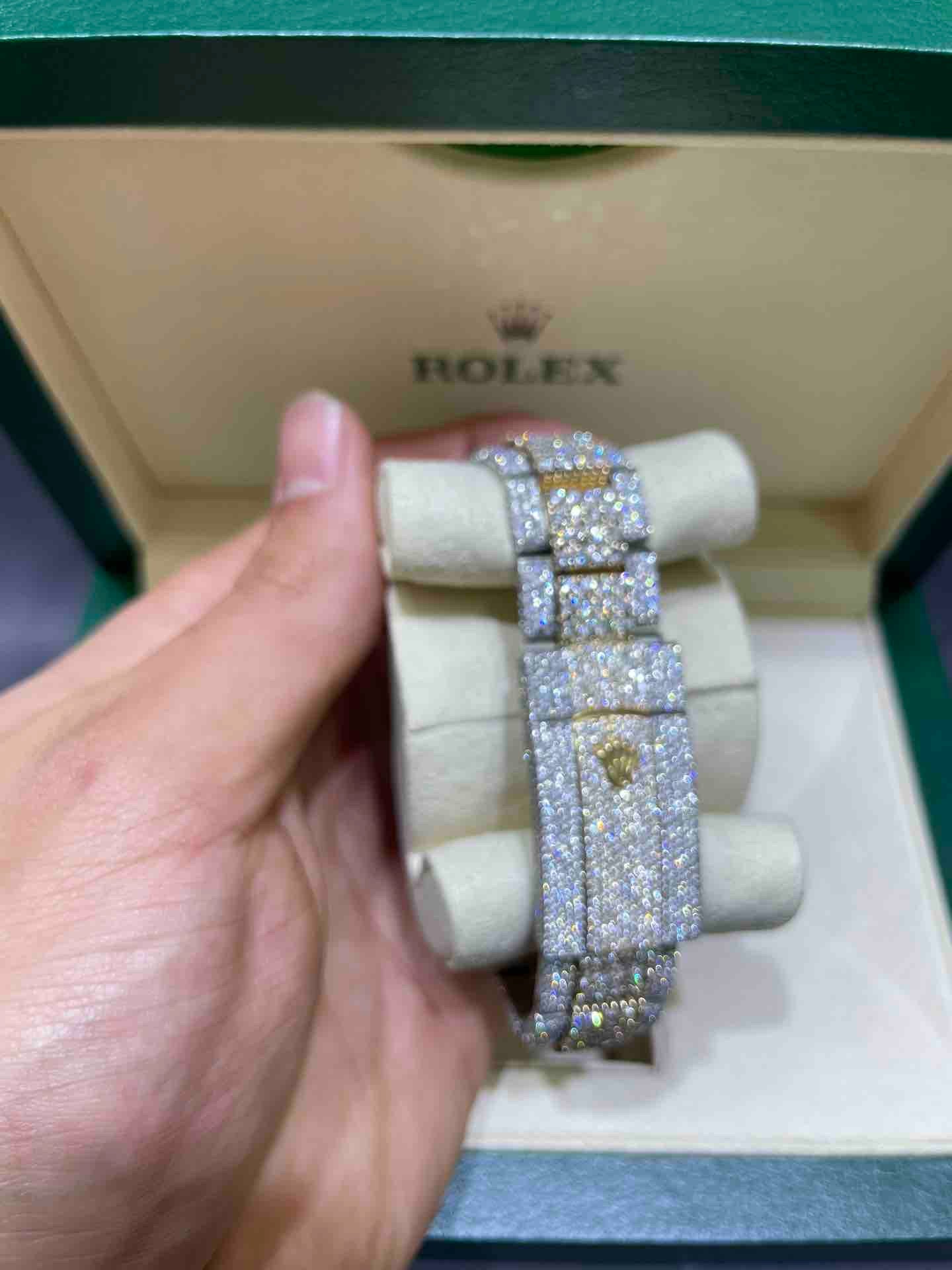 "sky dweller rolex bust down"