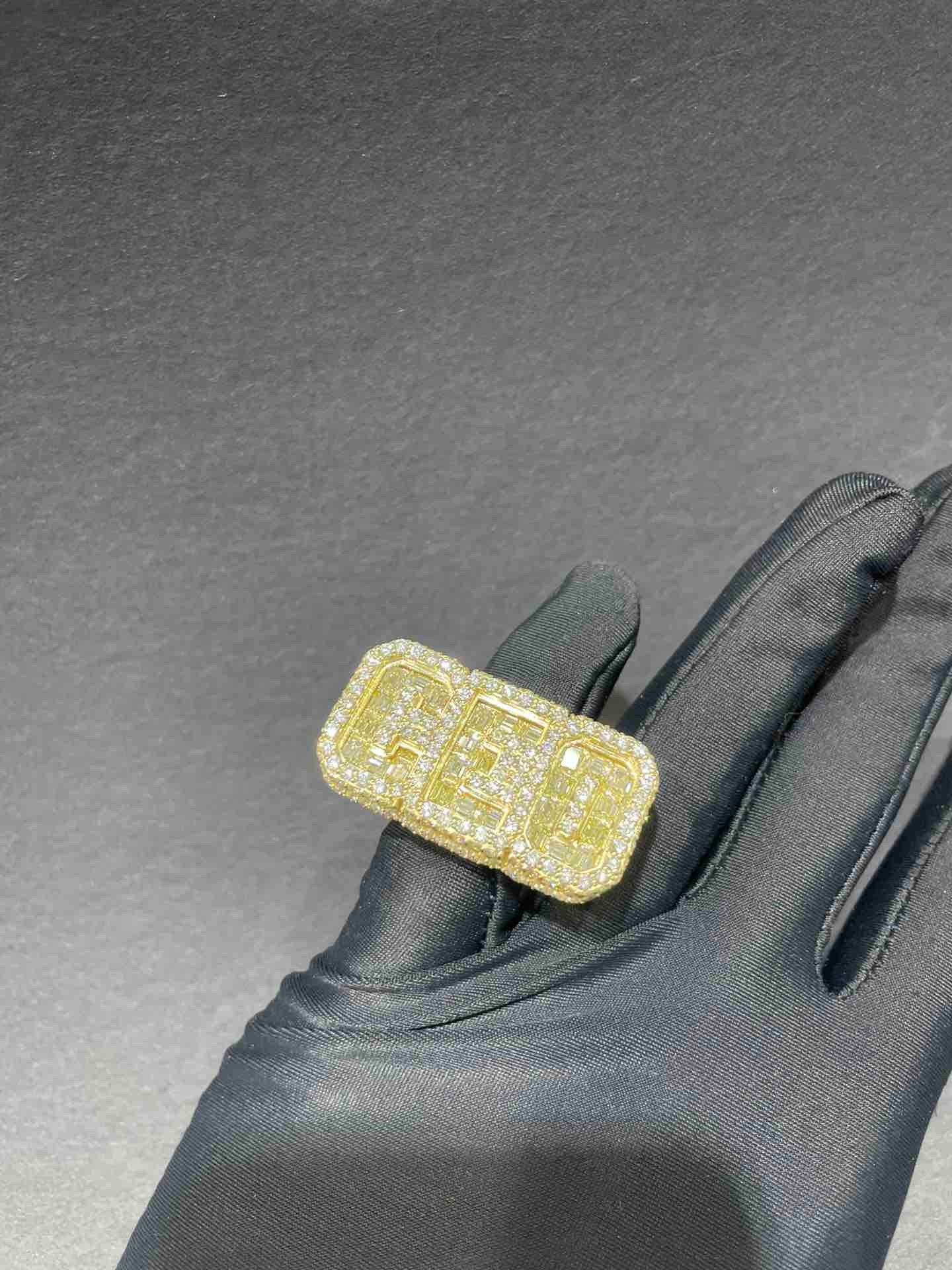 iced out ceo ring bust down ring with vvs1 natural diamonds 14k gold 55 grams and 17 cts t.w.