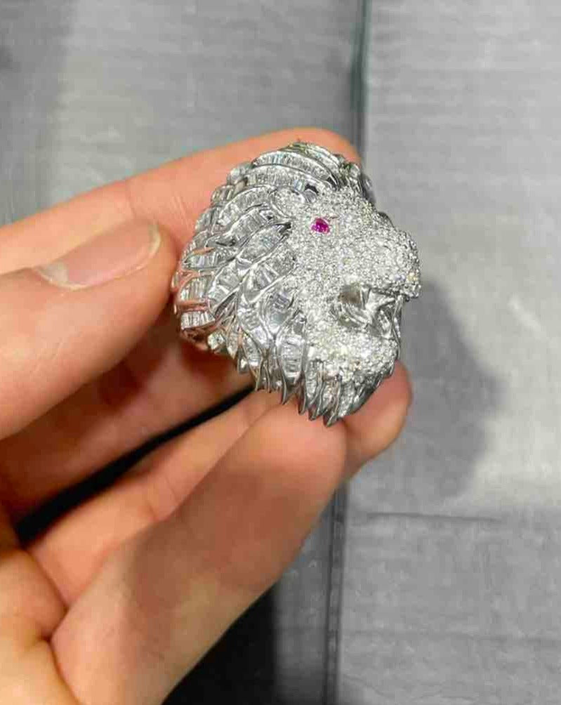 14k VS1 ICED OUT LION RING
