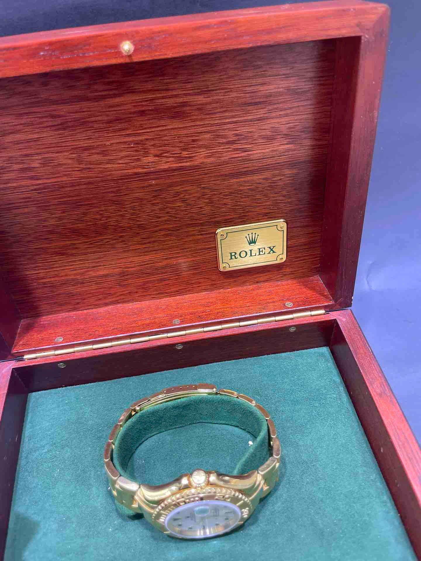 40mm 18k (MINT) Rolex Yacht Master 2007 MINT Watch Box