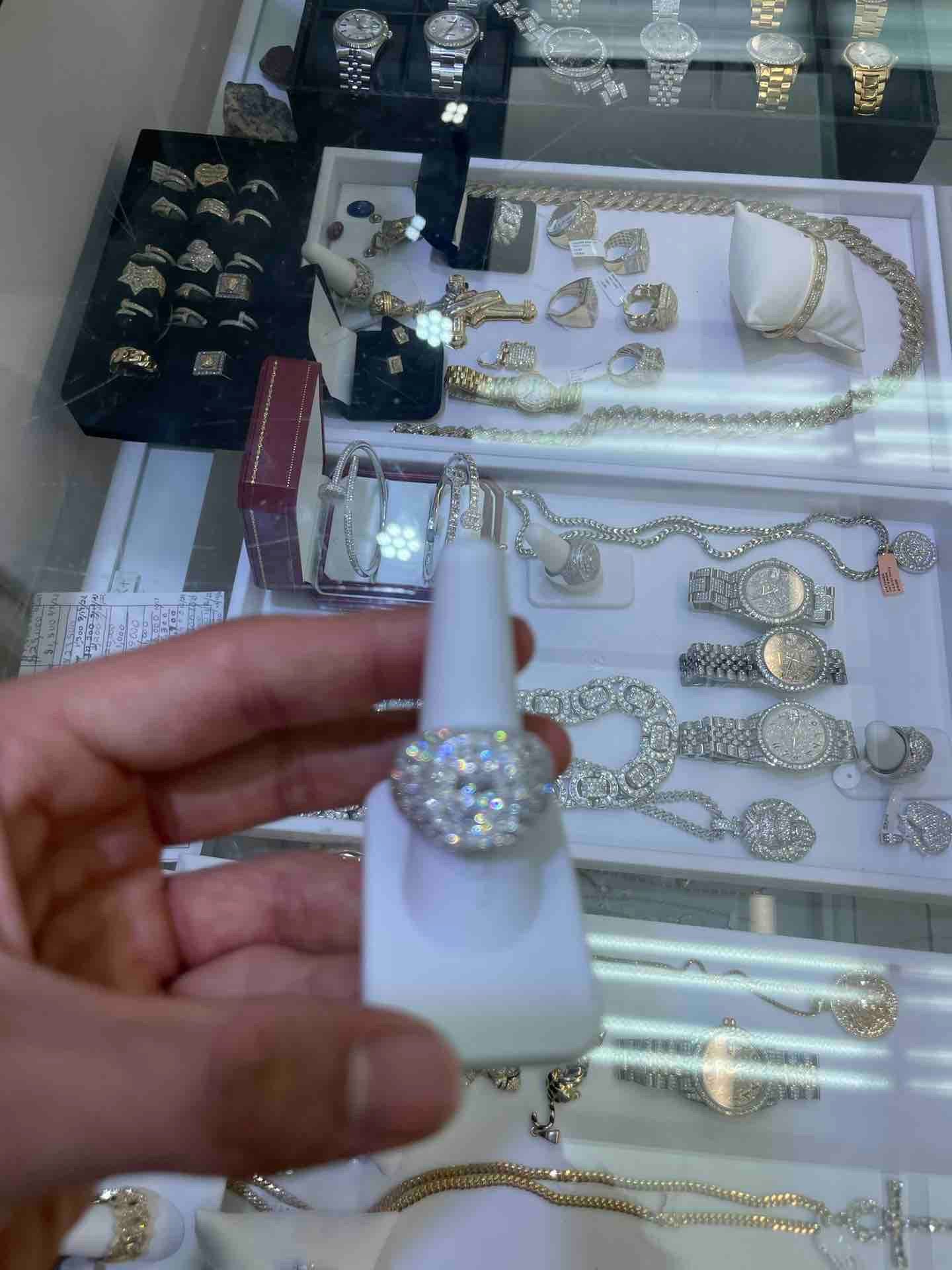 ICED OUT VVS RING FULLY