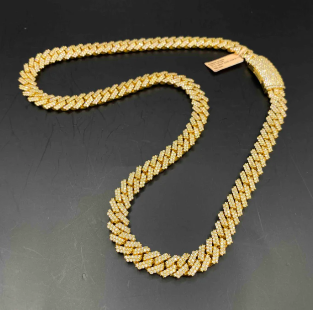 VVS Diamond Cuban Link Chains: A Sparkling Symbol of Luxury