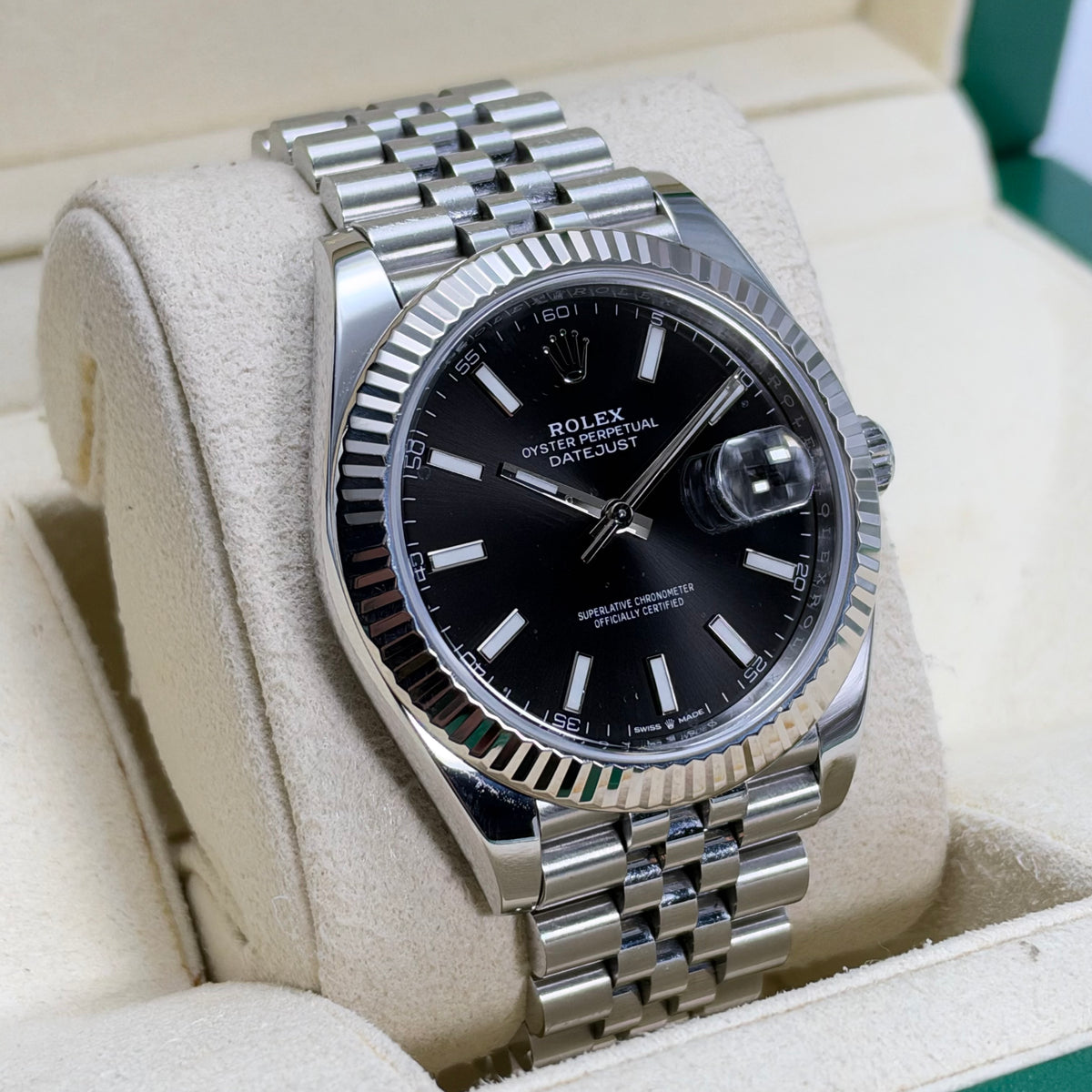 41MM ROLEX DATEJUST (REF.126334) BLACK DIAL / JUBILEE BRACELET / FLUTED BEZEL