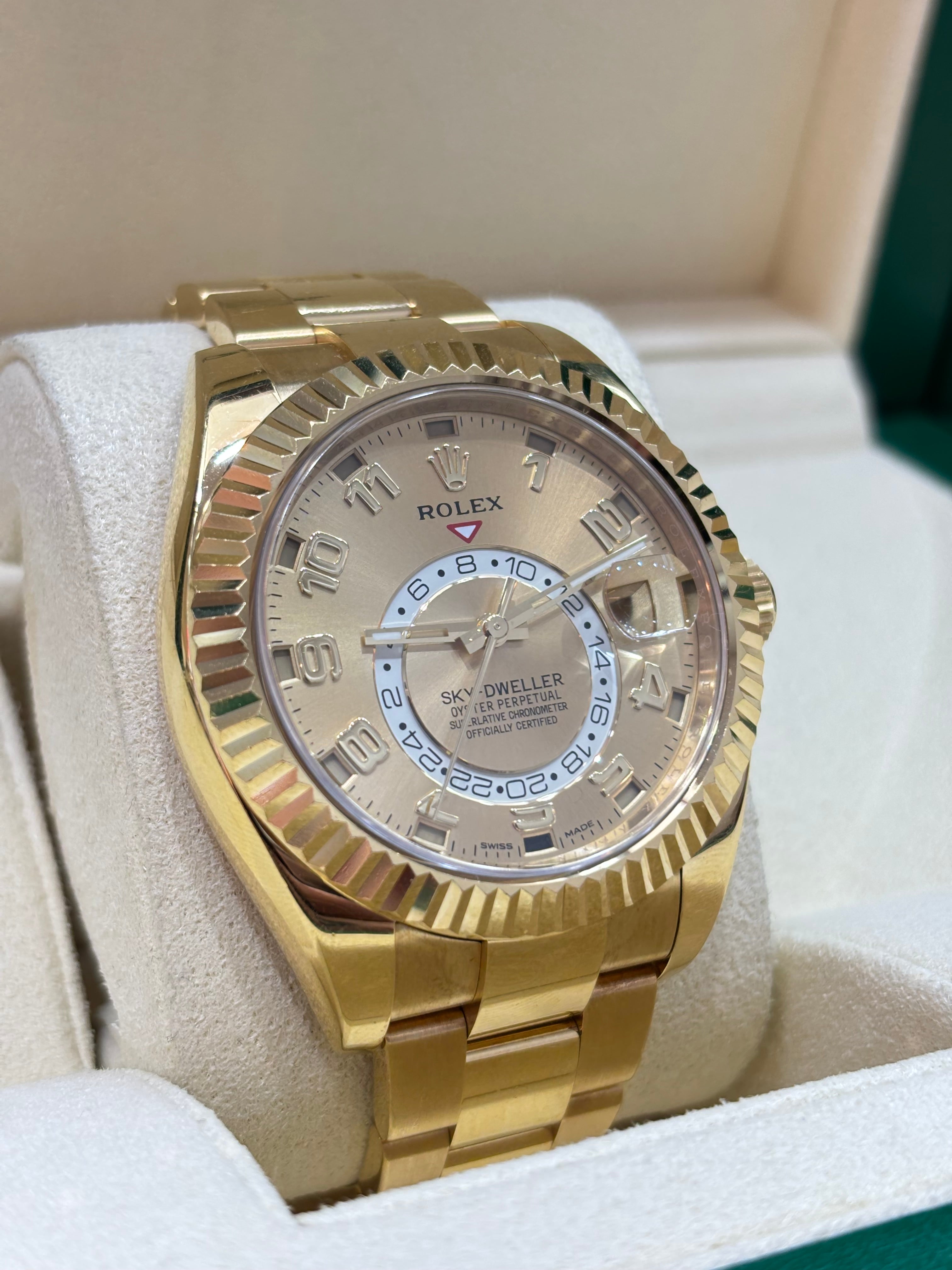 42MM ROLEX SKY-DWELLER | 18KT YELLOW GOLD | OYSTER BRACELET | CHAMPAGNE DIAL