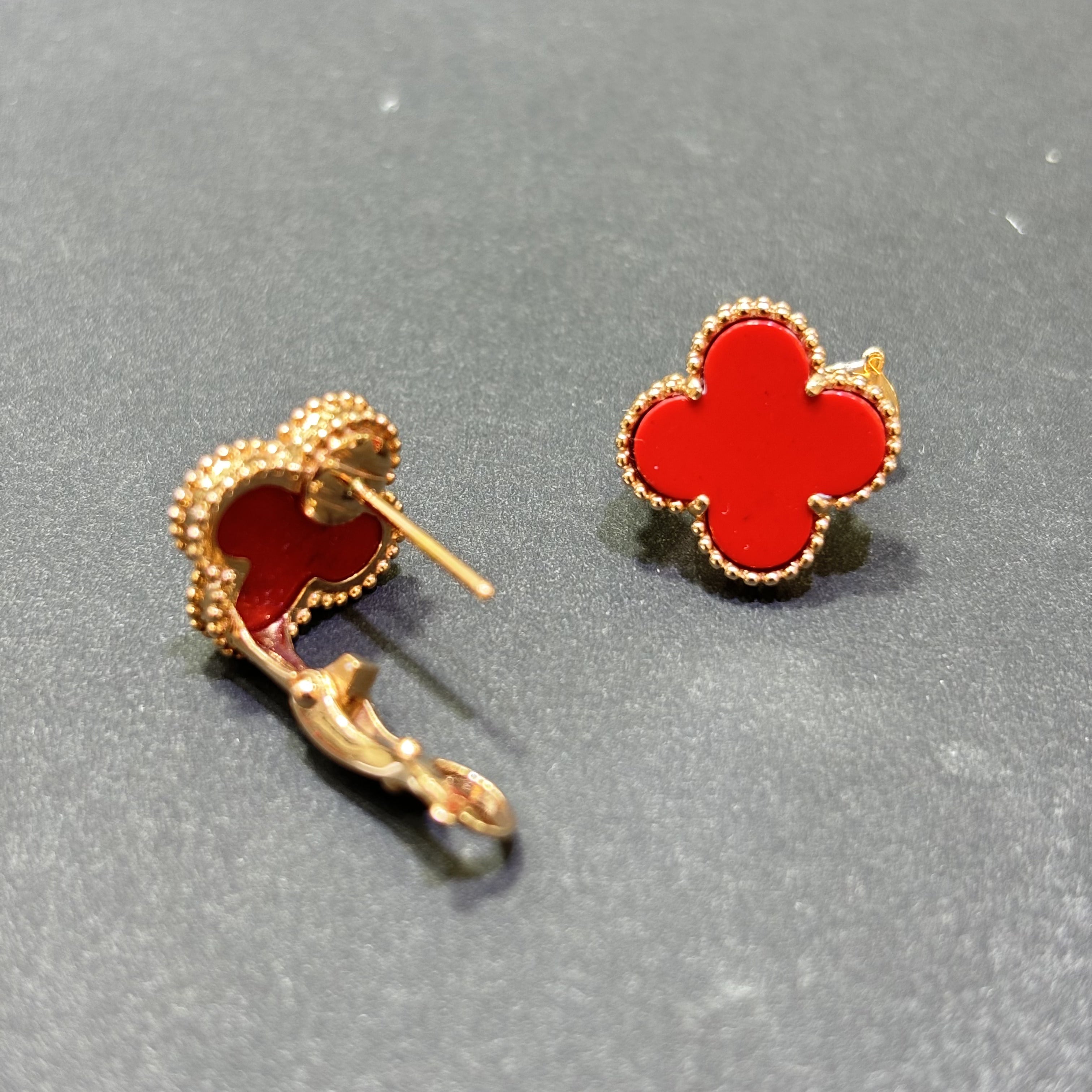 14k Gold Clover Red Earrings