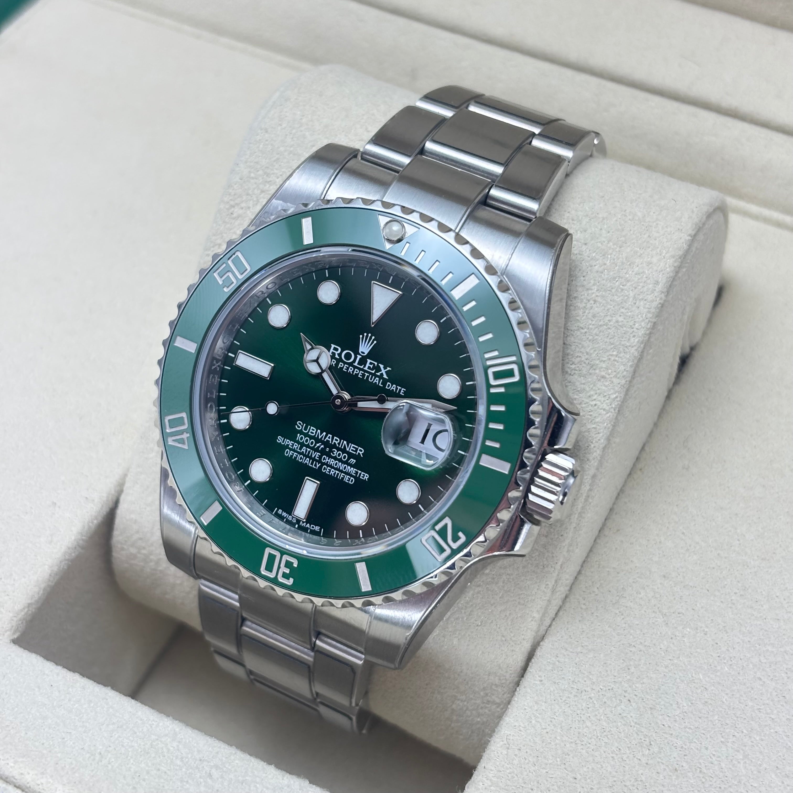 40MM ROLEX SUBMARINER “HULK” 116610LV 2014 Full set
