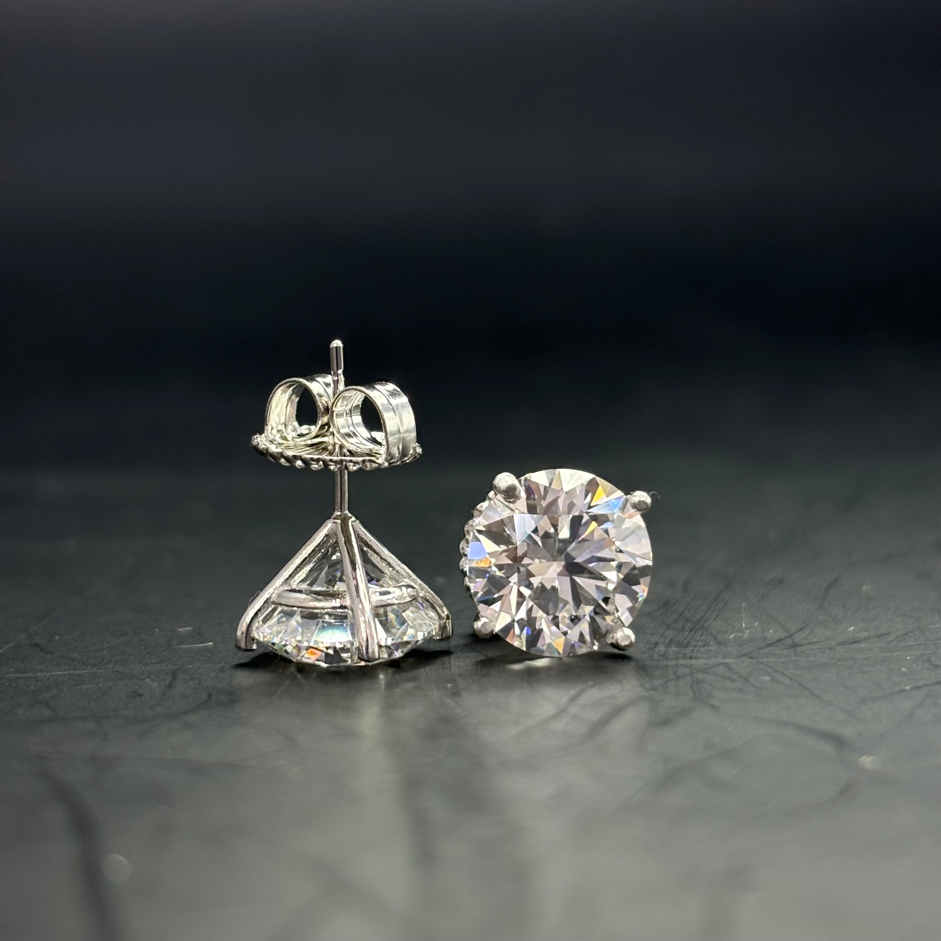 14K ROUND IGI CERTIFIED LAB DIAMOND EARRINGS VS1+