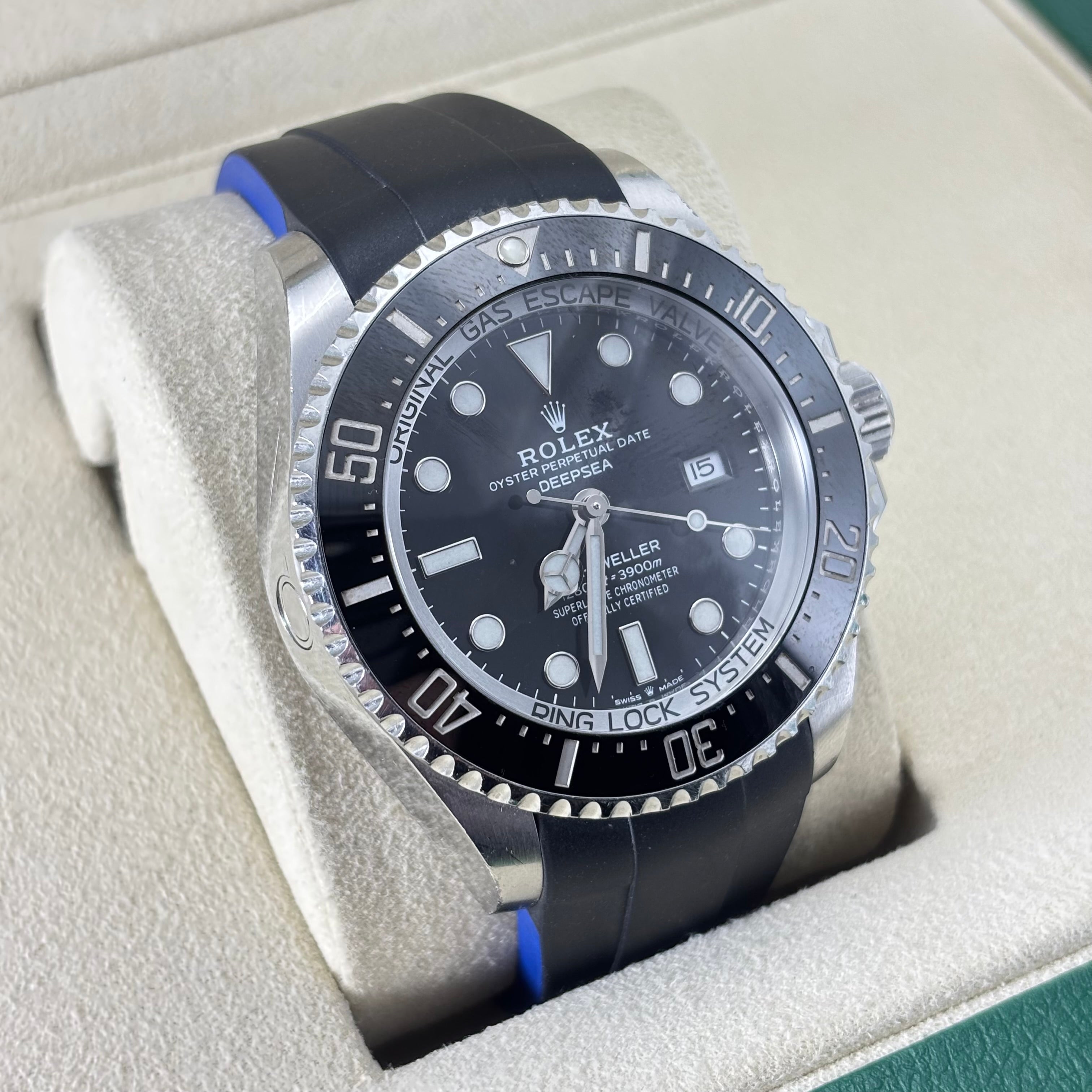 Pre-owned 44MM ROLEX SEA-DWELLER (DEEP SEA)