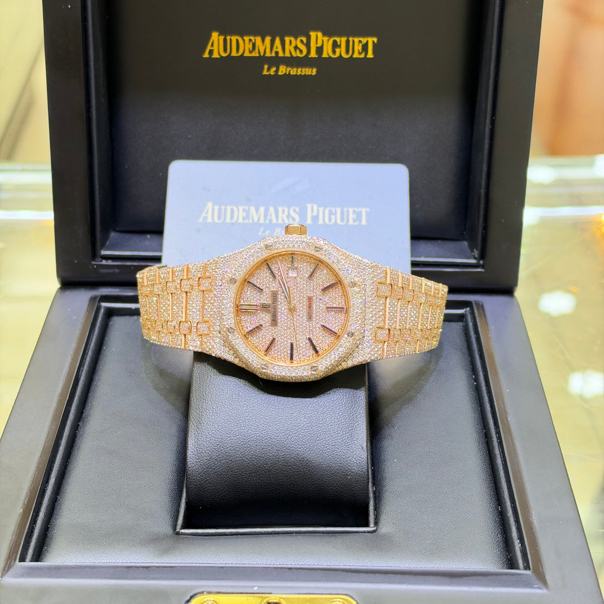 41MM AUDEMARS PIGUET ROYAL OAK 18KT ROSE GOLD VVS-1 AM* DIAMONDS. (FACTORY MOVEMEMT) 15400-OR (2015 YEAR)
