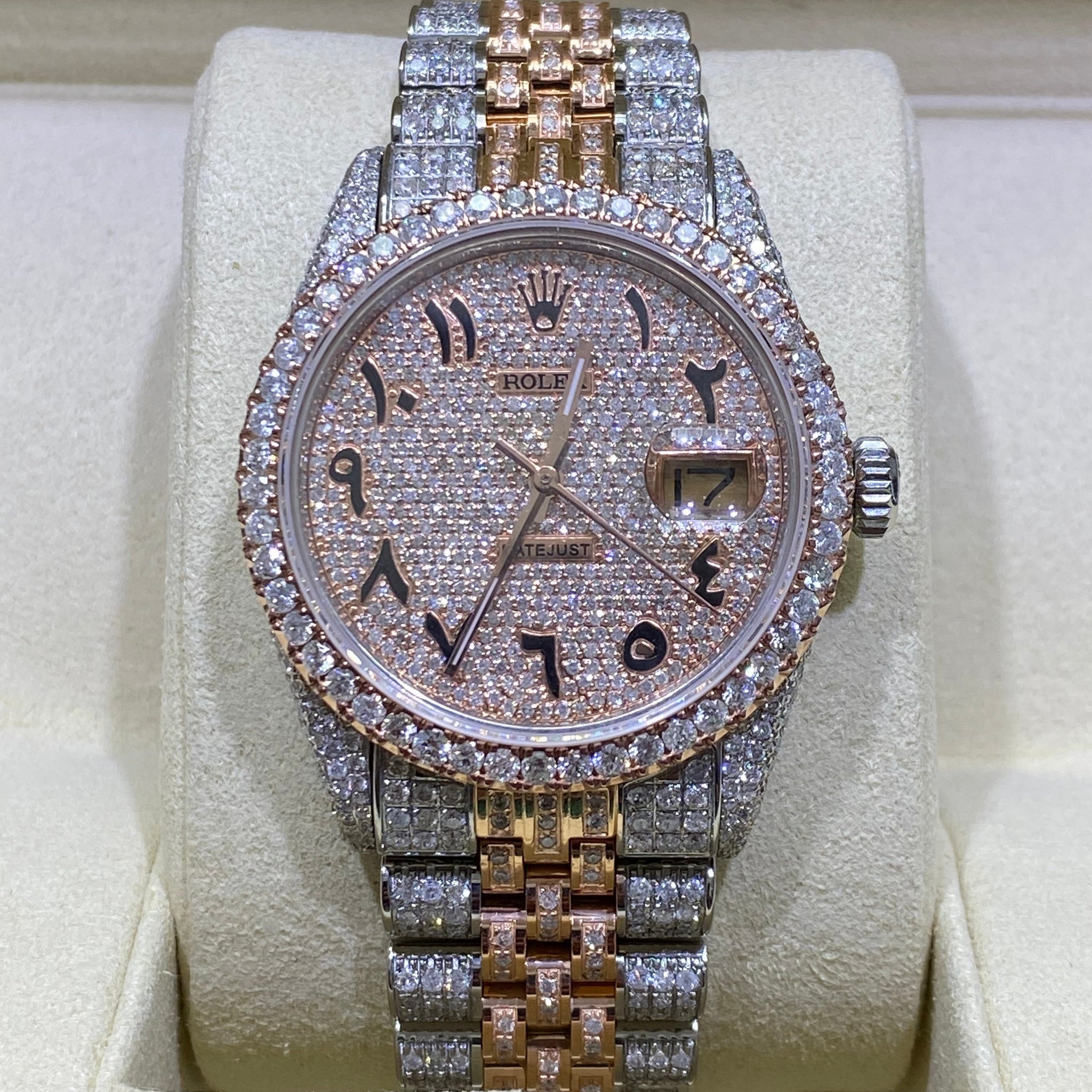 What is the significance of the Arabic dial on a Rolex Datejust?