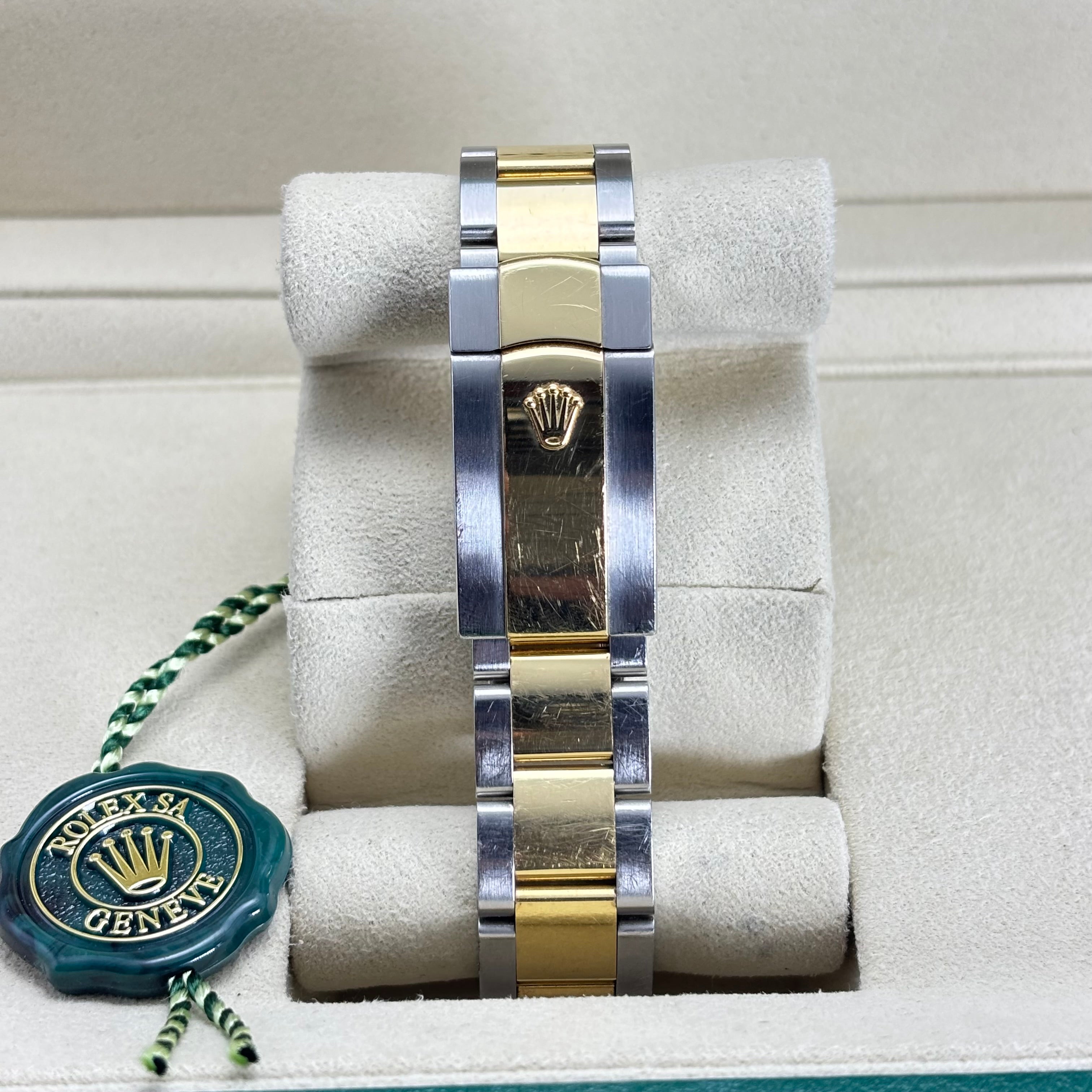 PRE-OWNED 41MM ROLEX DATEJUST 116333 18KT TWO-TONE 3.5CT DIAMOND BEZEL