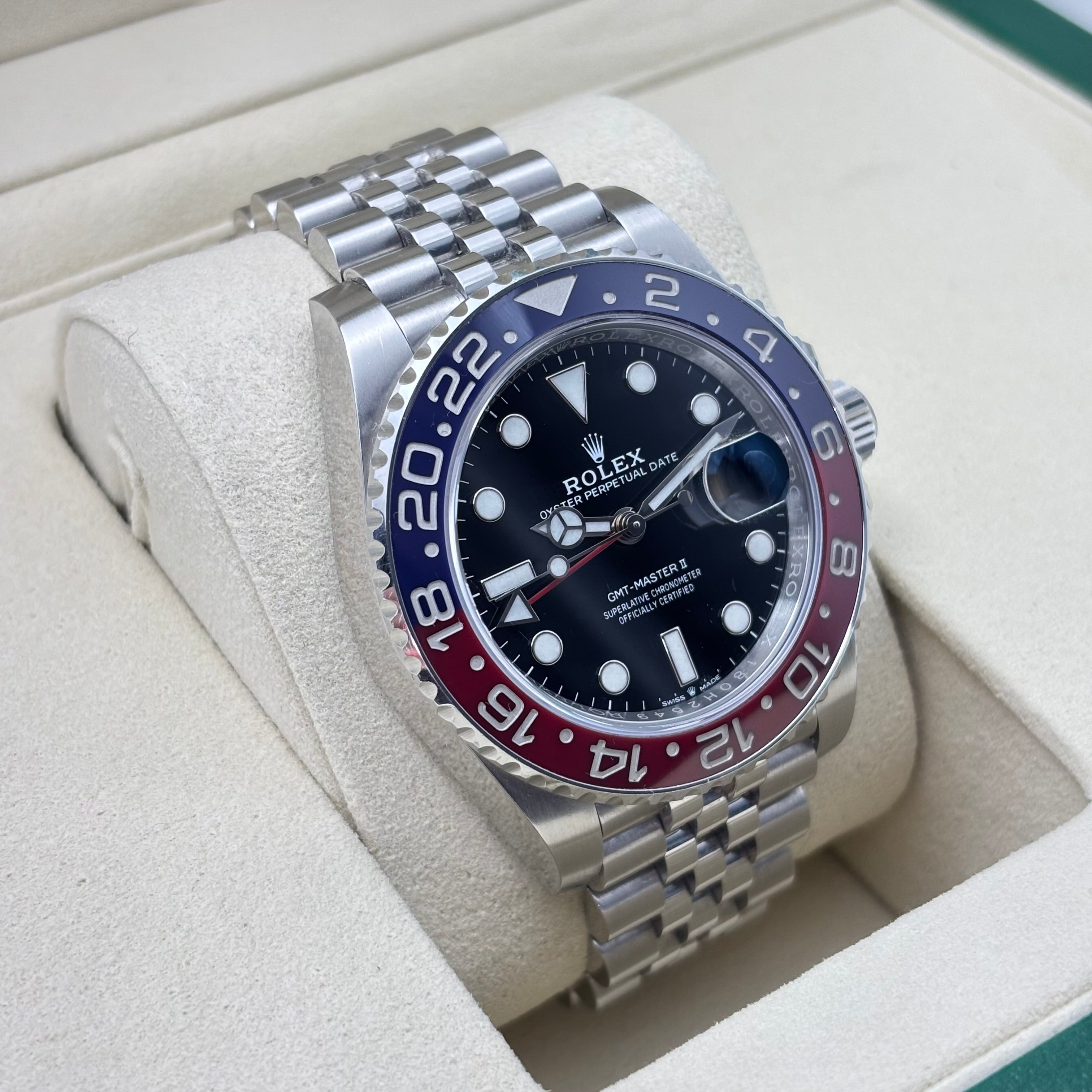 2022 year  40MM ROLEX GMT-MASTER 2(PEPSI)CERAMIC BEZEL JUBILEE BRACELET (REF.126710BLRO)box , card