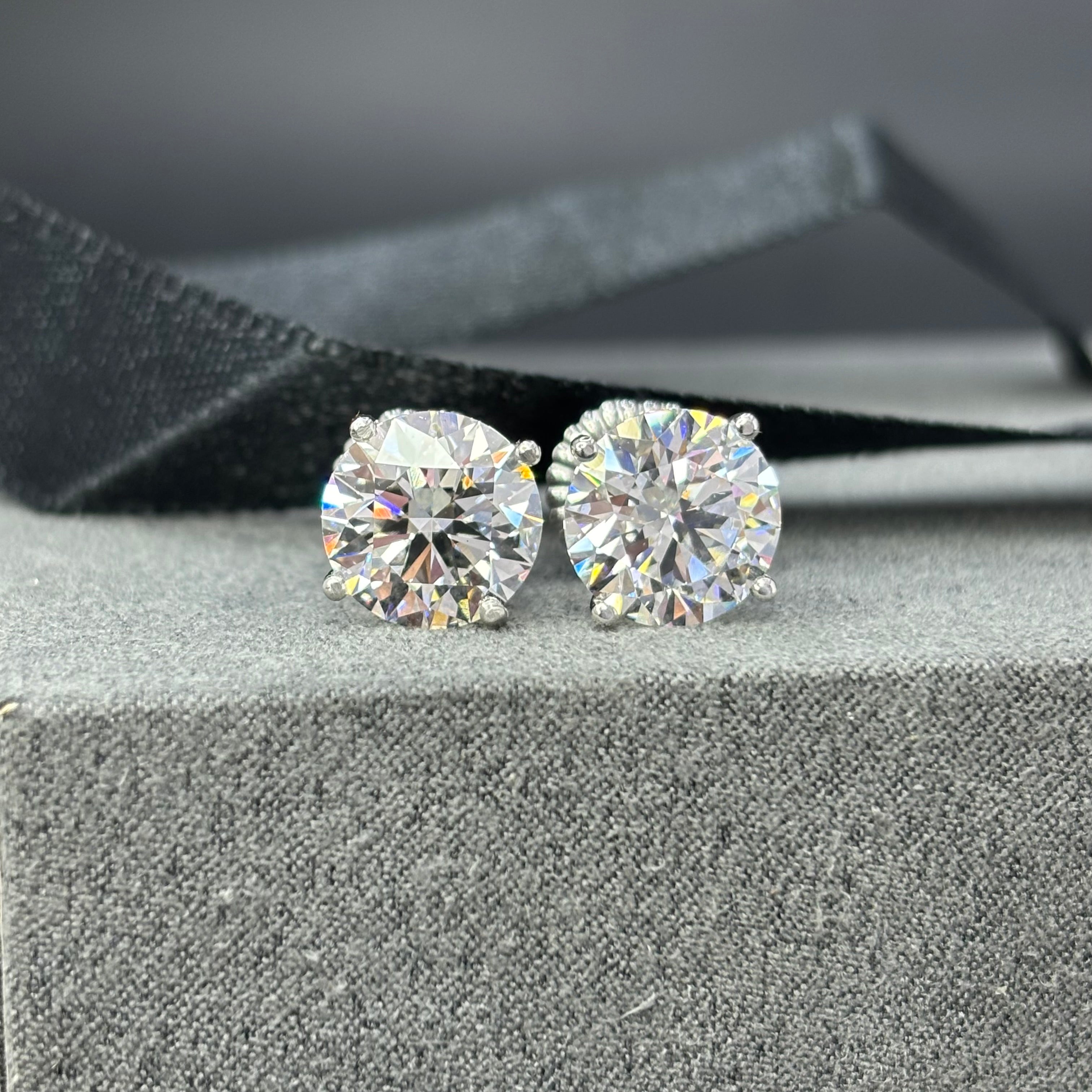 14K ROUND IGI CERTIFIED LAB DIAMOND EARRINGS VS1+