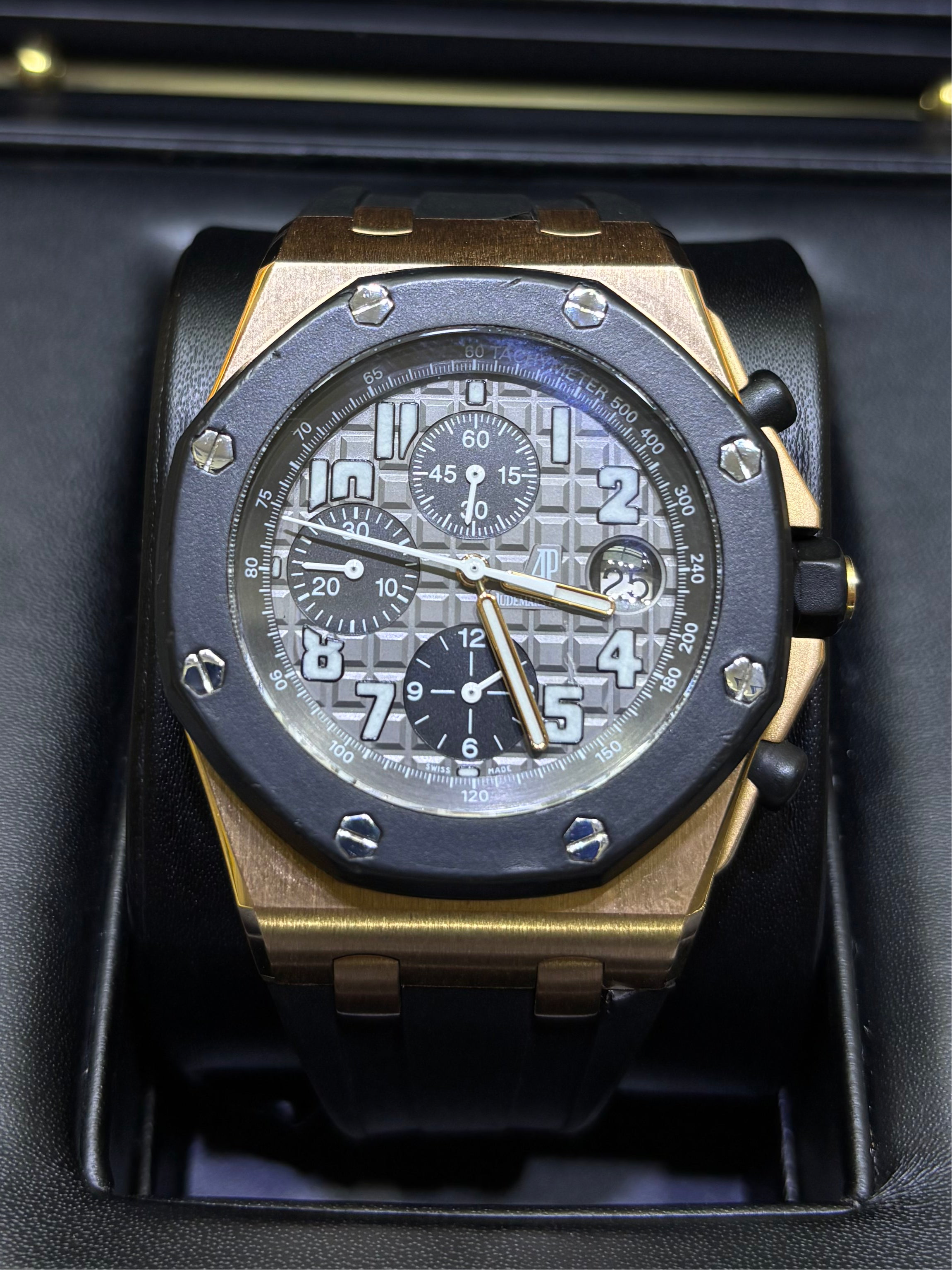 AUDEMARS PIGUET | 44MM ROSE GOLD CASE | BLACK RUBBER STRAP