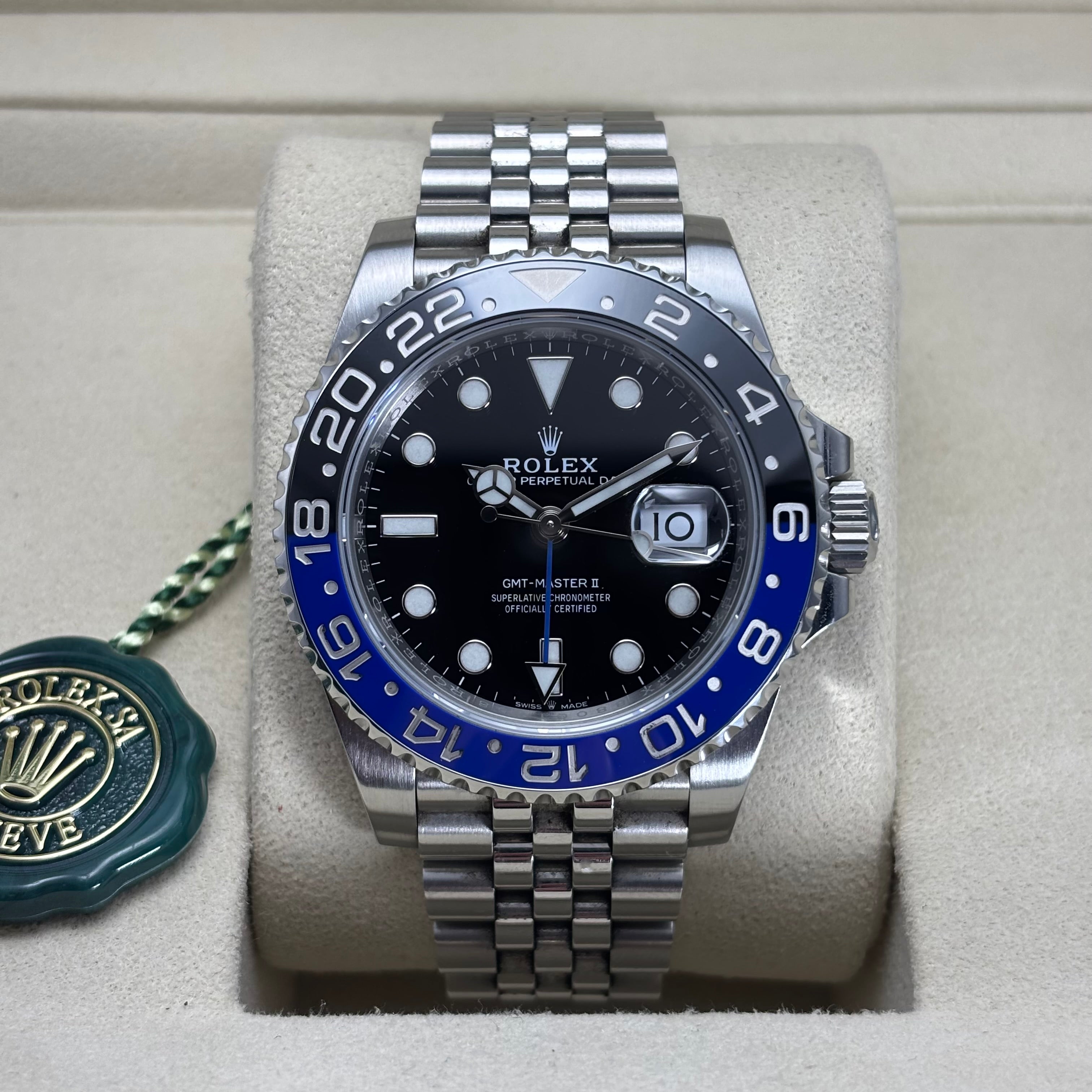 40MM ROLEX GMT-MASTER 2 (BATGIRL) BOX AND CARD