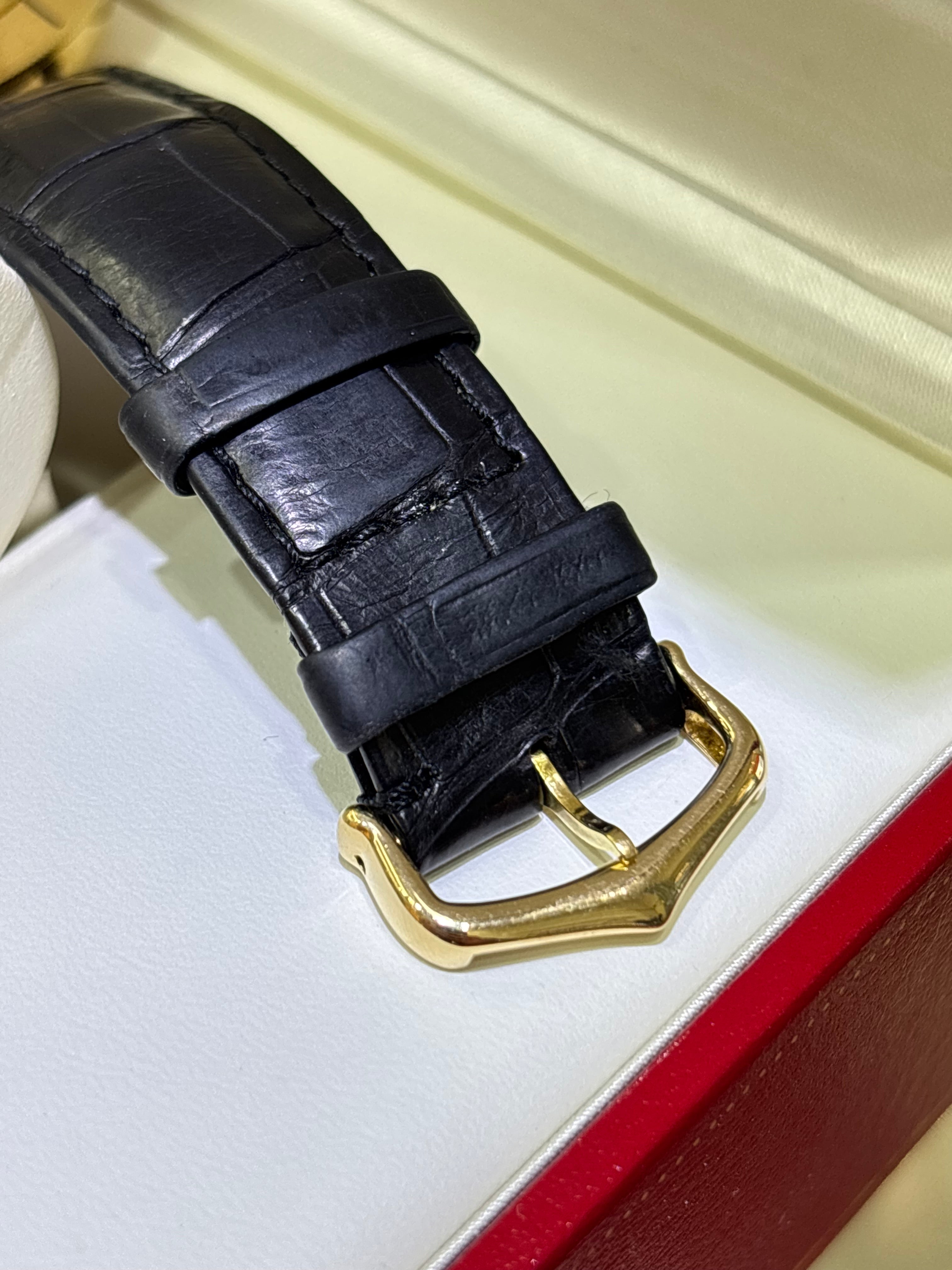 CARTIER PASHA 42MM | 18KT YELLOW GOLD | LEATHER STRAP | AUTOMATIC MOVEMENT