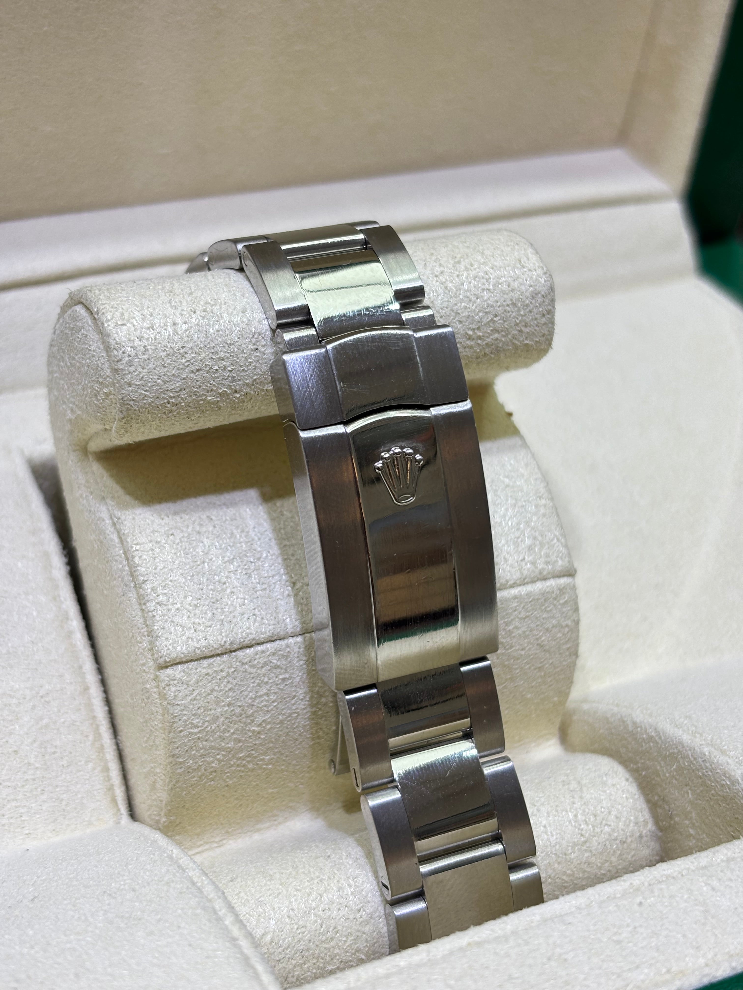 40MM ROLEX MILGAUSS | STEEL | OYSTER BRACELET | BLUE DIAL