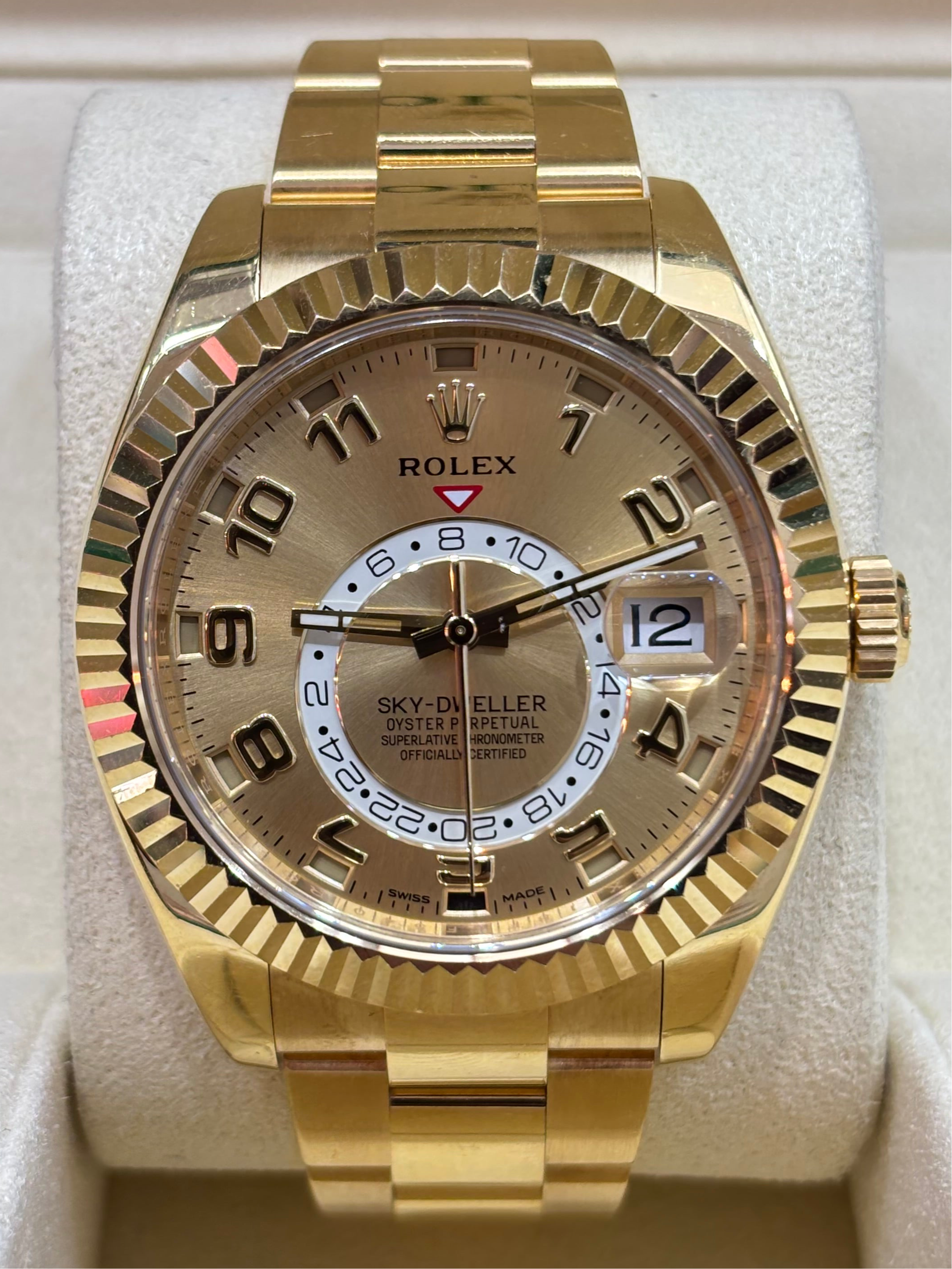 42MM ROLEX SKY-DWELLER | 18KT YELLOW GOLD | OYSTER BRACELET | CHAMPAGNE DIAL