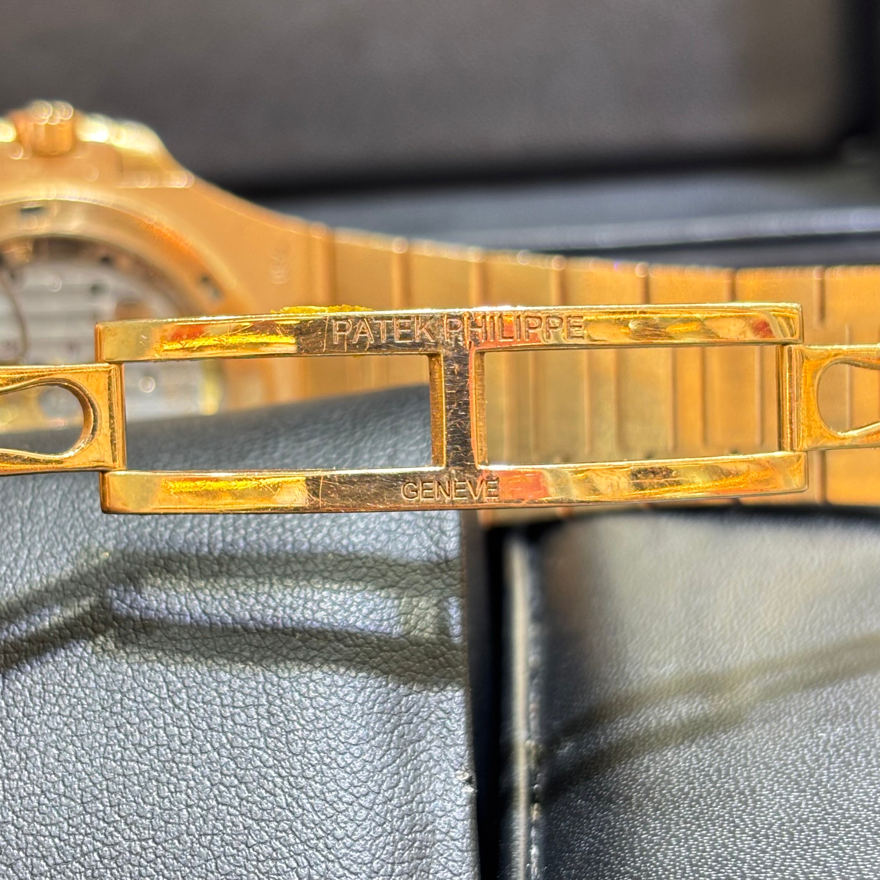 40MM PATEK PHILIPPE NAUTILUS 18KT ROSE GOLD / NATURAL DIAMOND BUSTDOWN 25CT. VVS-1