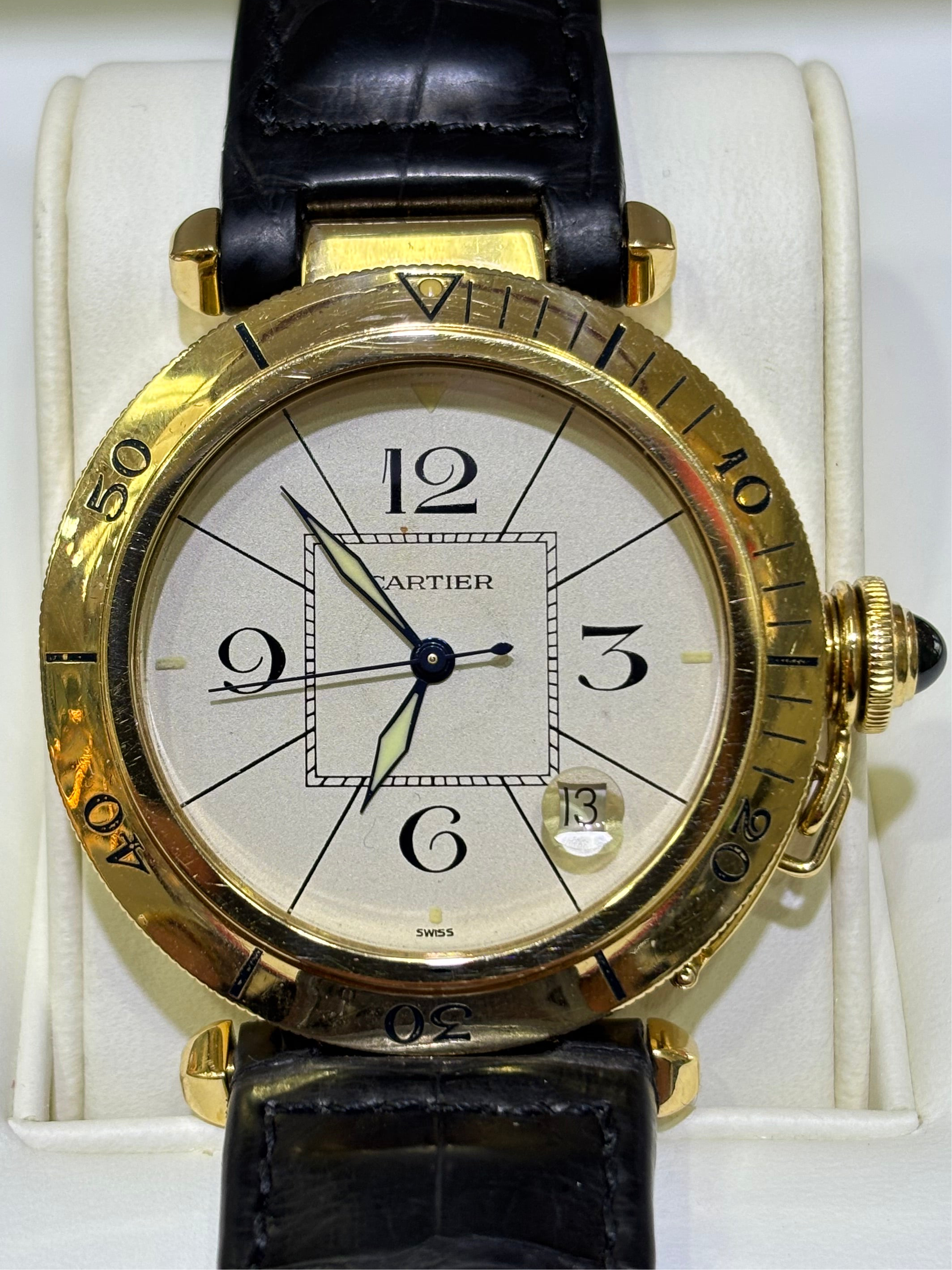CARTIER PASHA 42MM | 18KT YELLOW GOLD | LEATHER STRAP | AUTOMATIC MOVEMENT