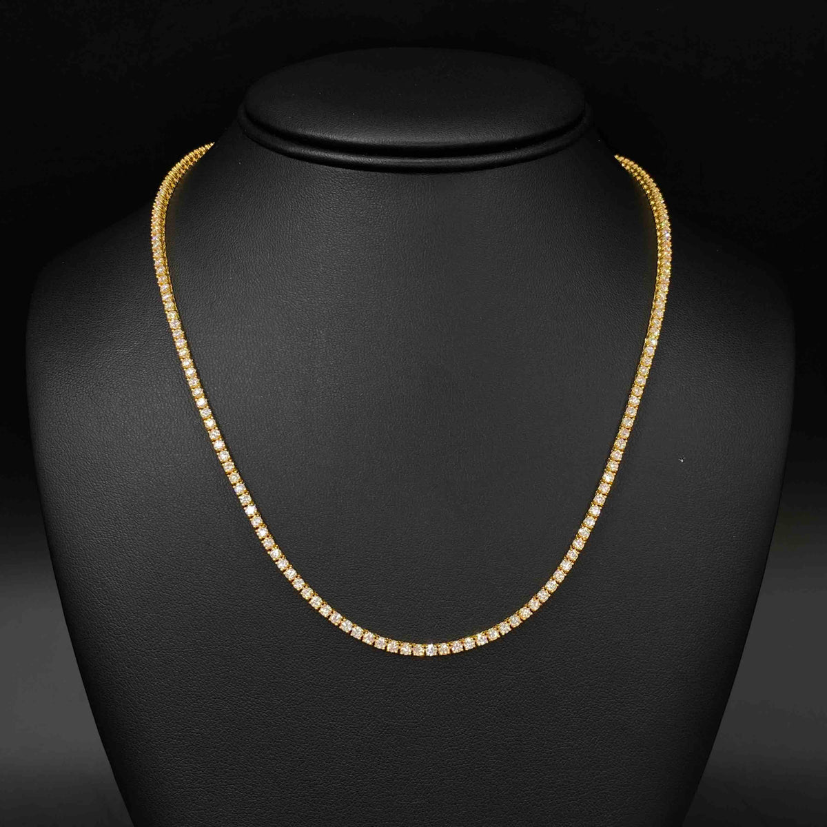 Are 14K VVS Iced Out Tennis Chains Suitable for Everyday Wear?