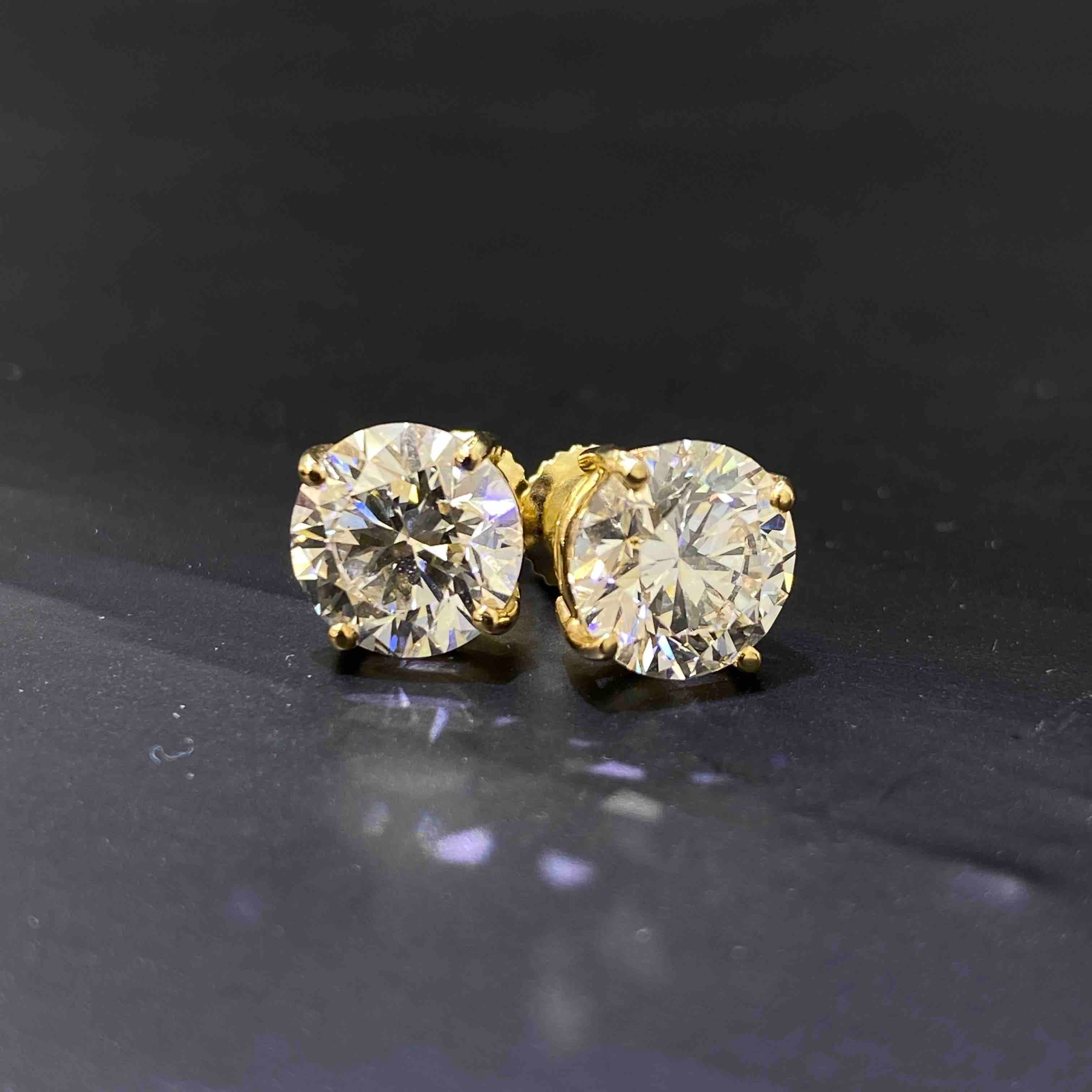 14k Round IGI Certified Diamond Earrings VS1+ | MULTIPLE SIZES
