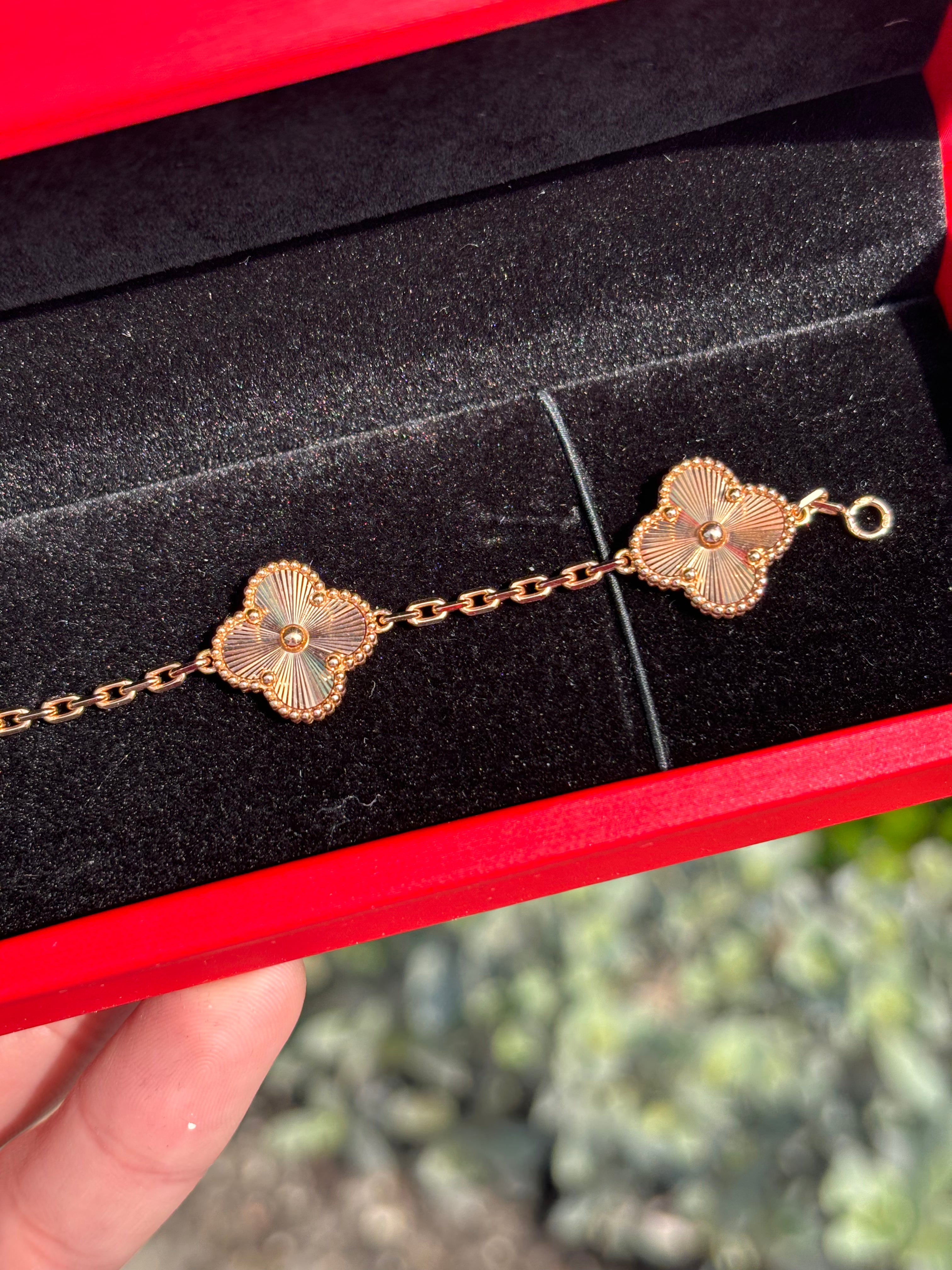 18k Solid Gold Clover Bracelet