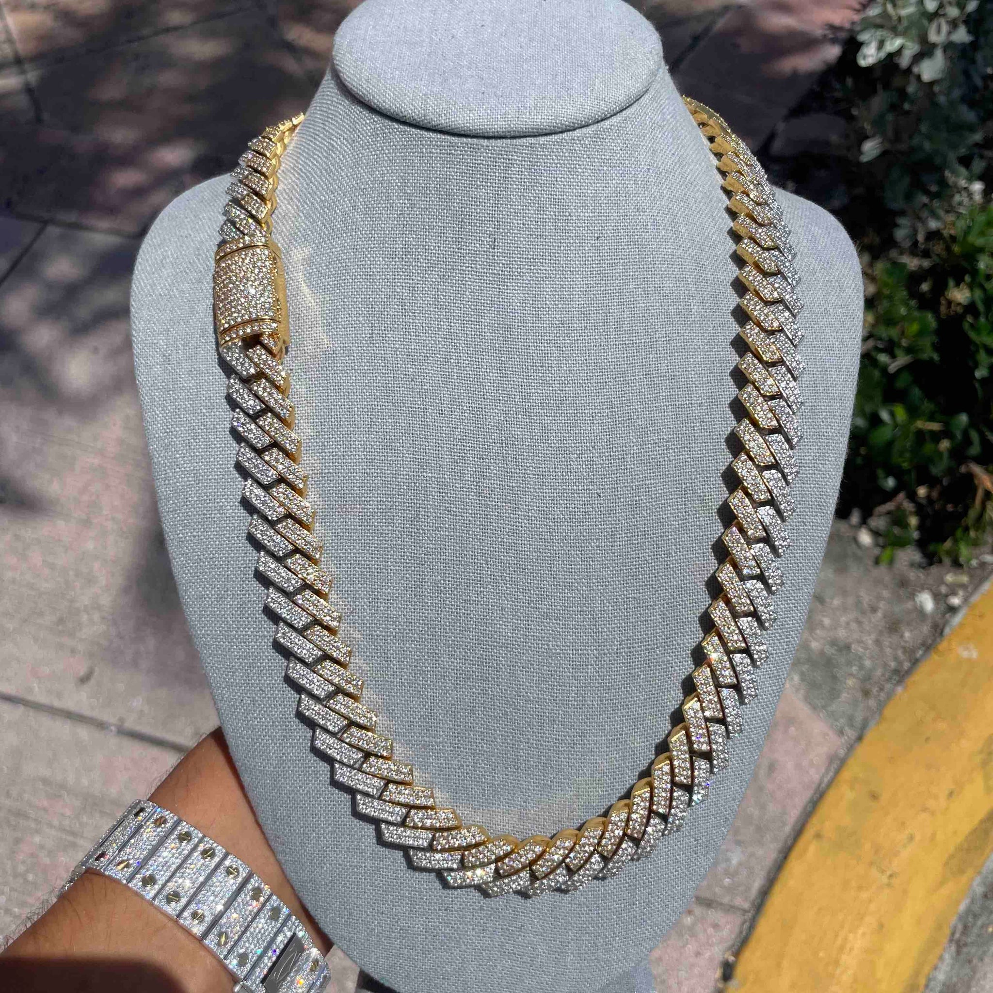 Bust Down Cuban Chain VS 10K 350 GRAM CUBAN LINK 40 cts Natural Diam