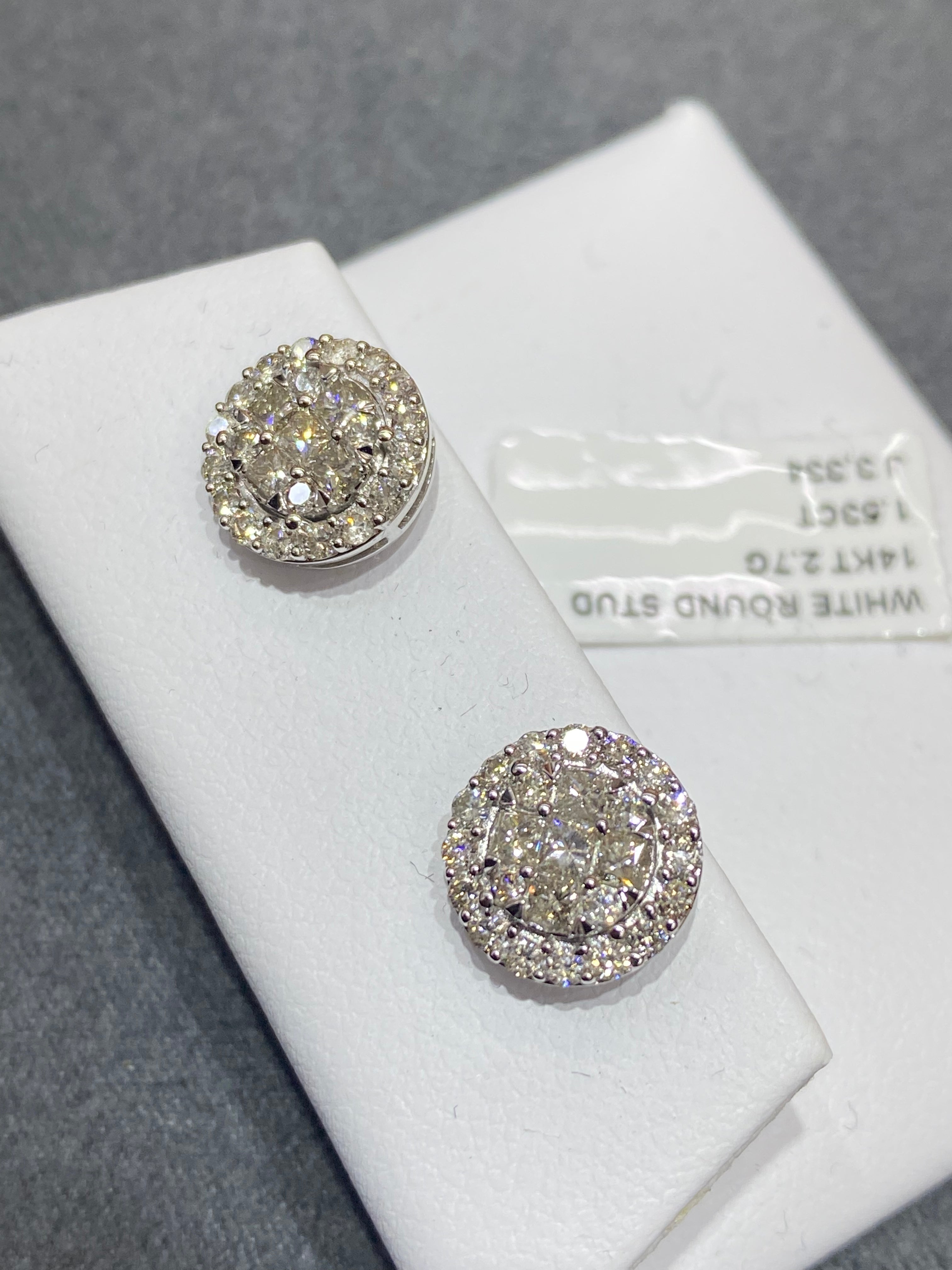 Vs1 1.2 carats natural diamonds 💎14k white gold stud earrings