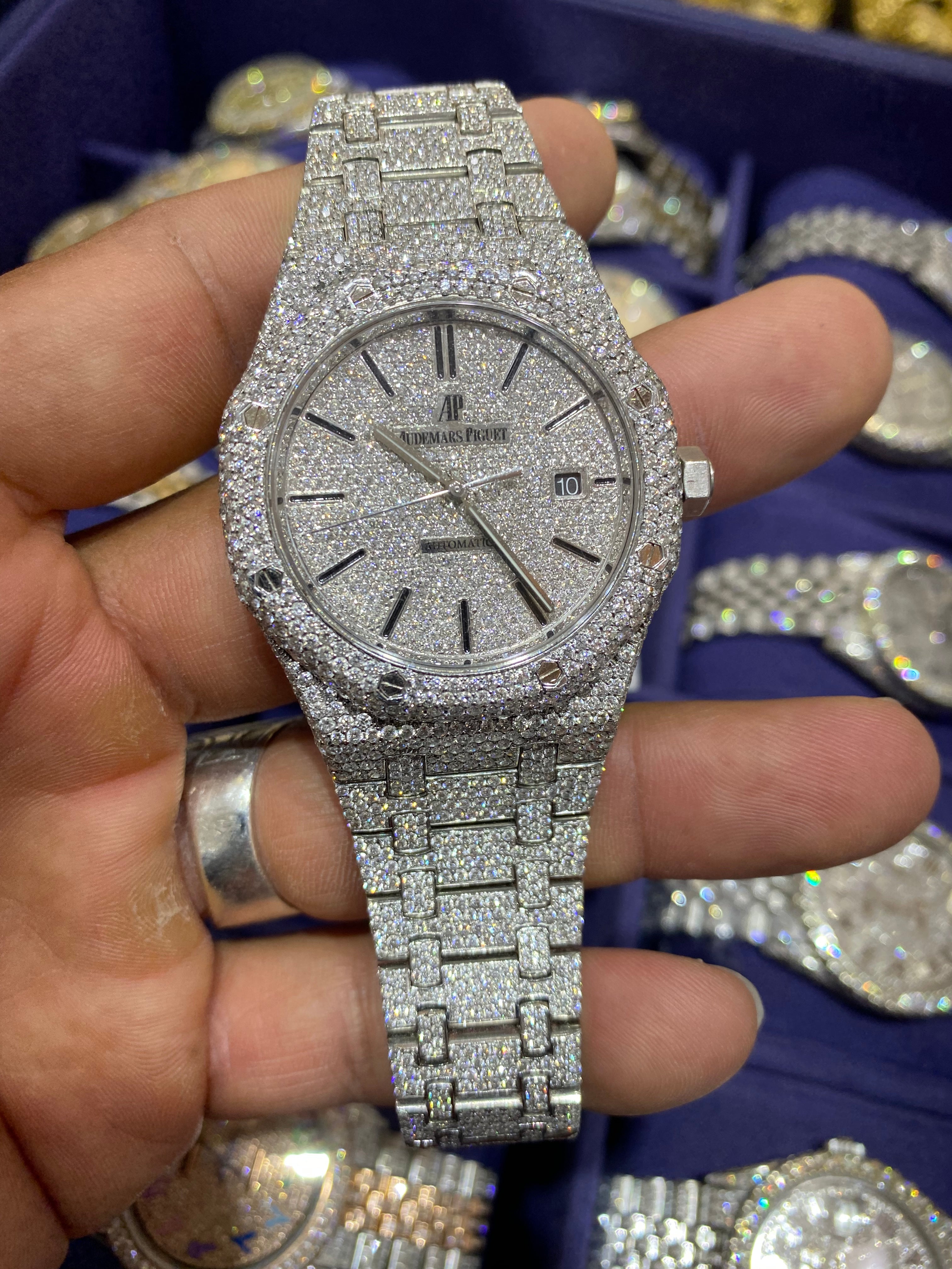 Bust Down AP 42mm VVS1 40 cts t.w. Iced Out Audemars Piguet Natural