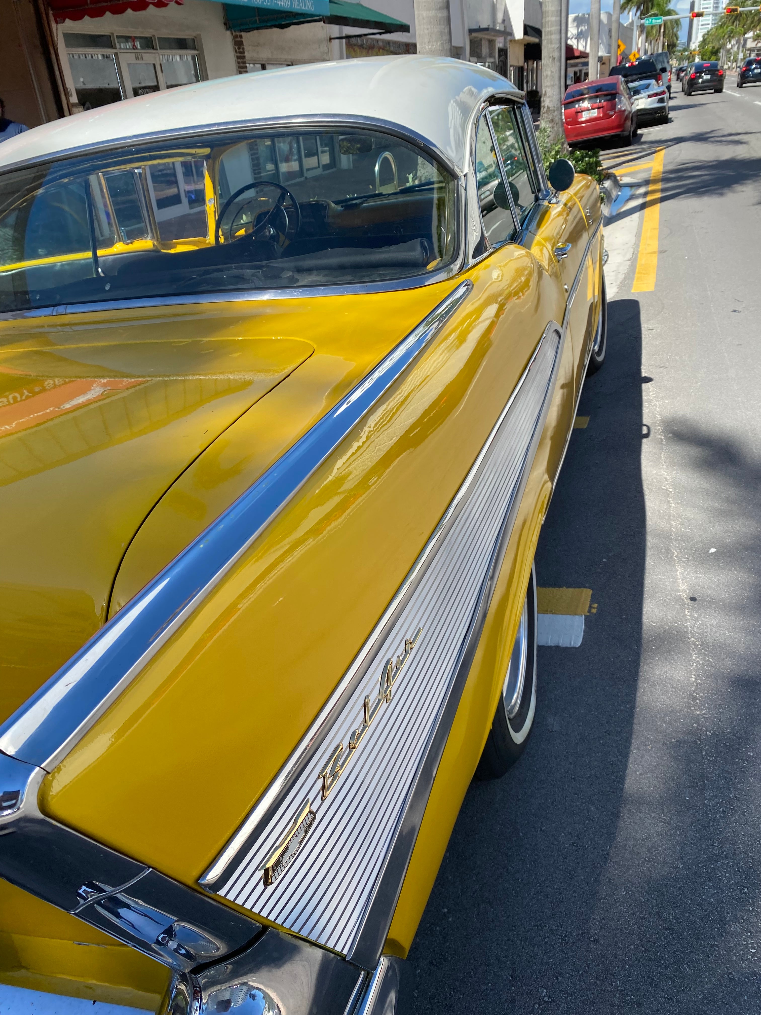 1957 Chevy Bel air “Mint” 350 turbo V-8 yellow/White