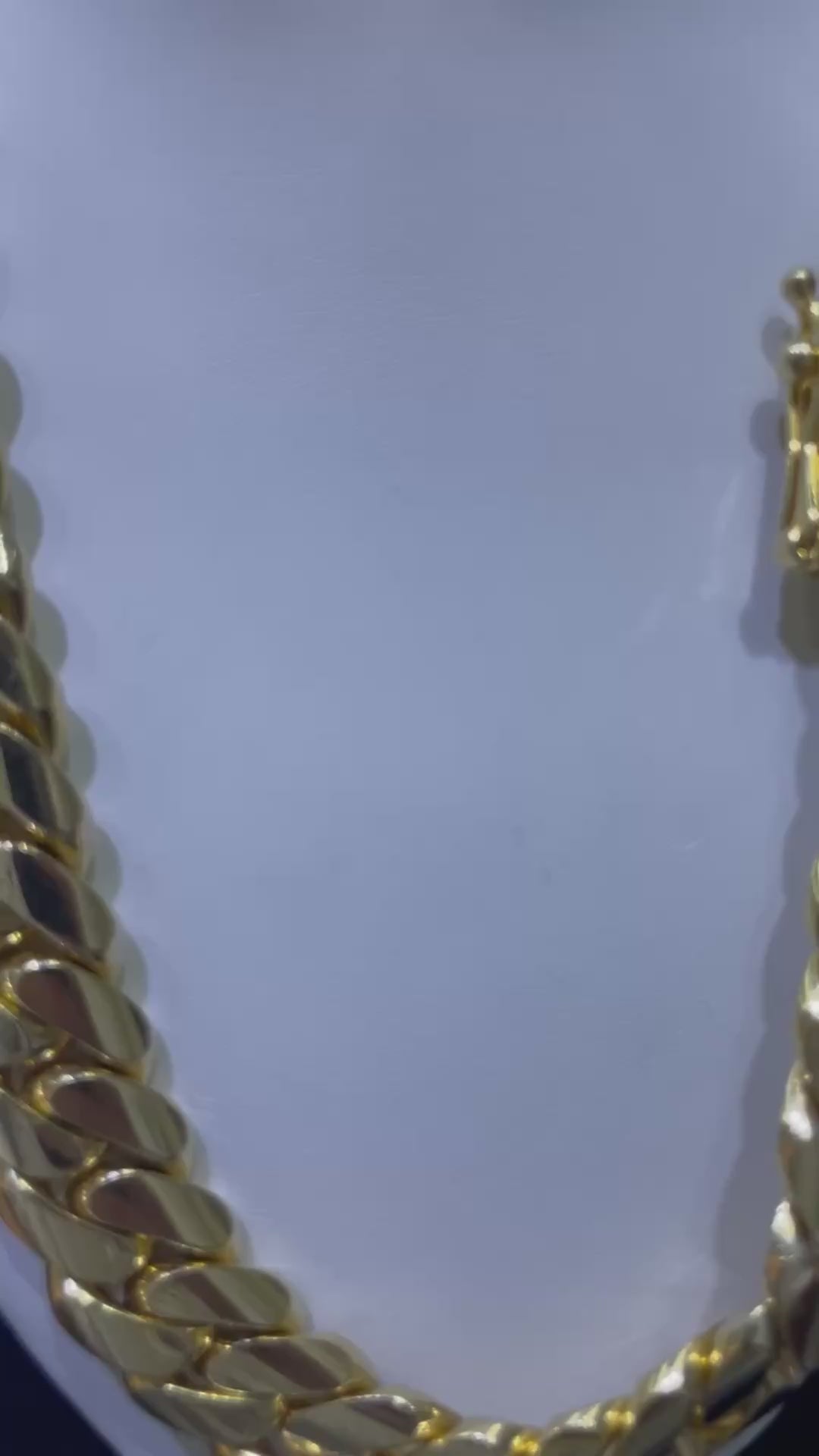 10k "HEAVY Cuban Link Chain" 560 grams  20mm  22 inches