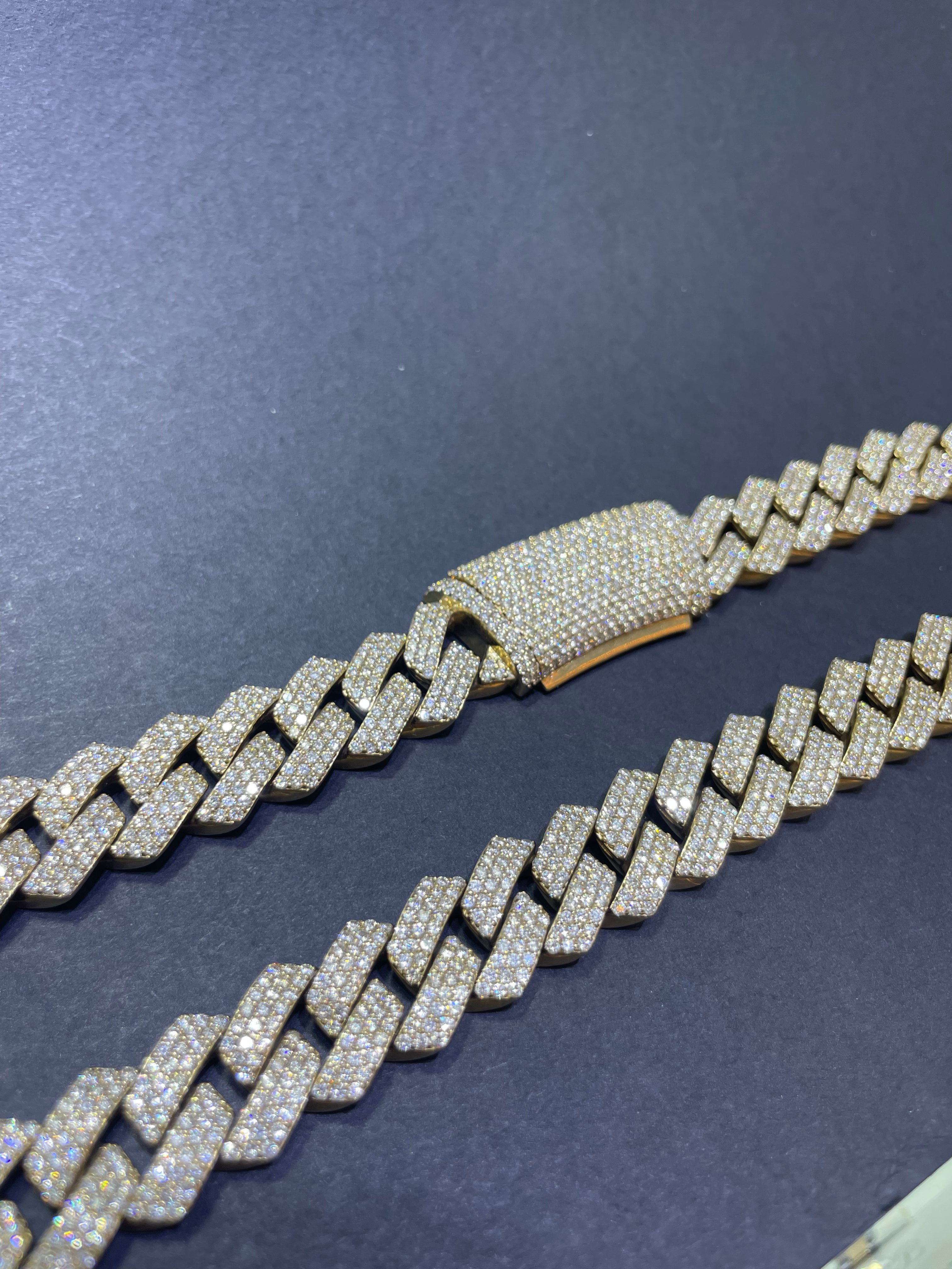 10k Iced Out "Bust Down Miami Cuban Link Chain" 45 Cts Natural VVS1 Diamonds💎 (G-Color) 273 grams of 10k Gold 17.5mm, 22 inches